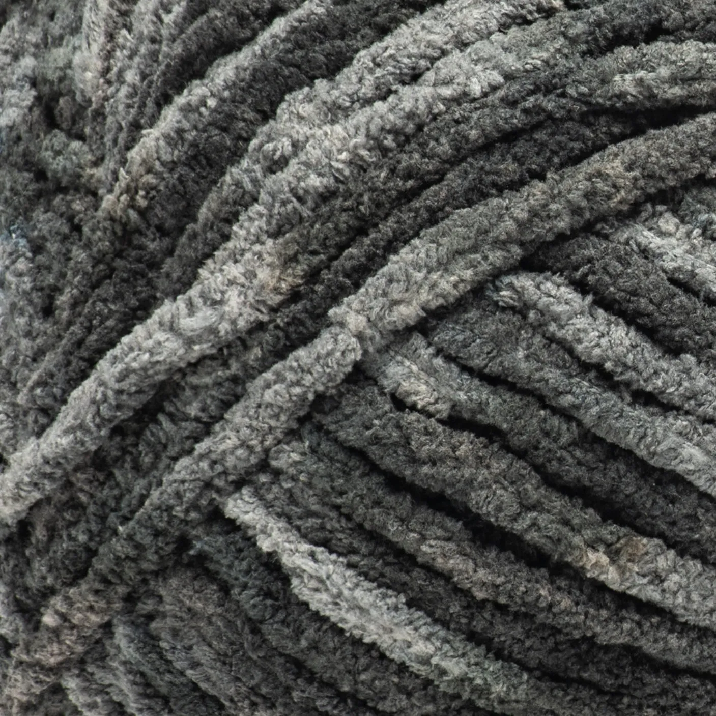 Bernat Blanket Mist-ical Chenillegarn 300g Marmor-Effekt