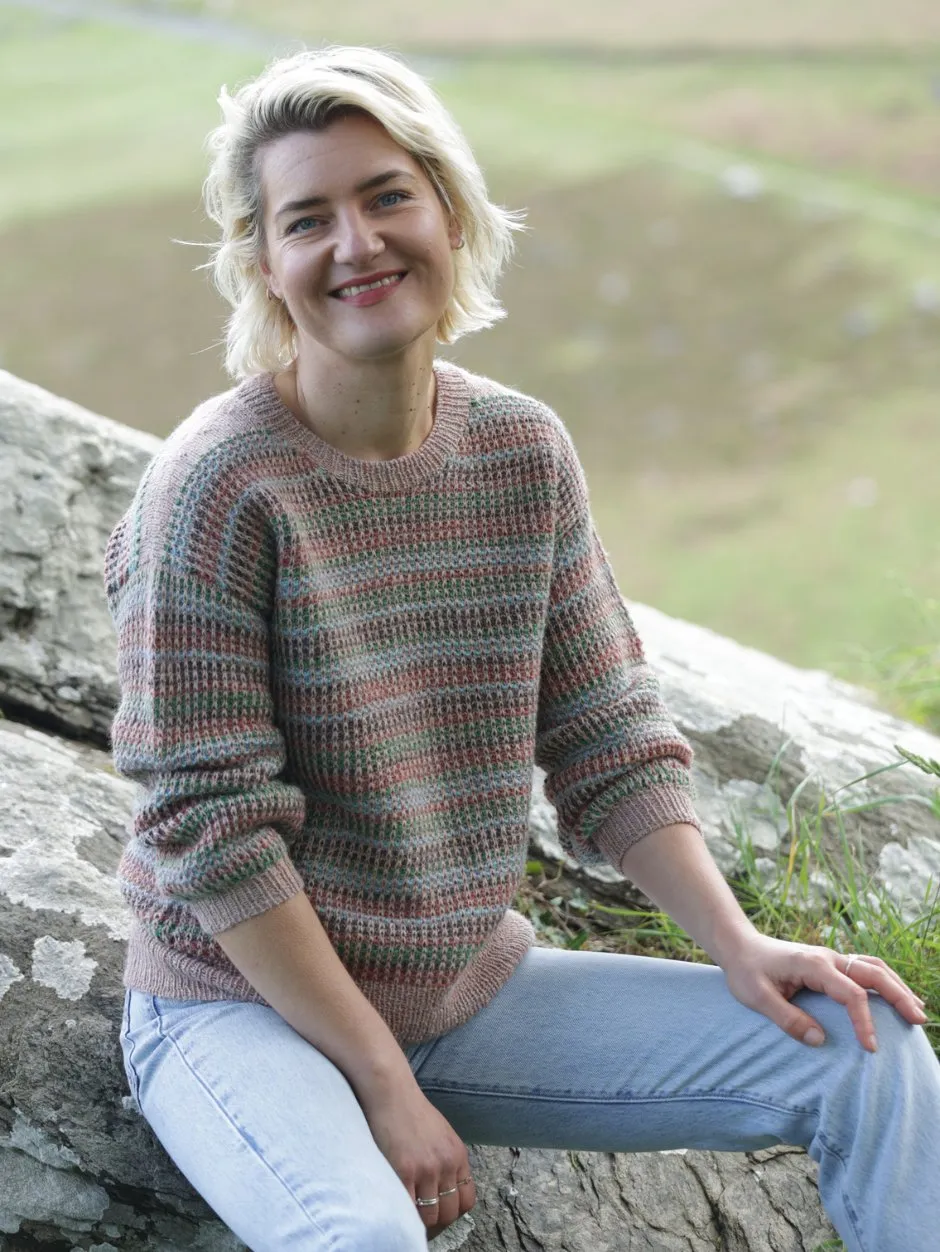 John Arbon Trove Sweater Strickkit The Woman of the Mist Gr. 1-5
