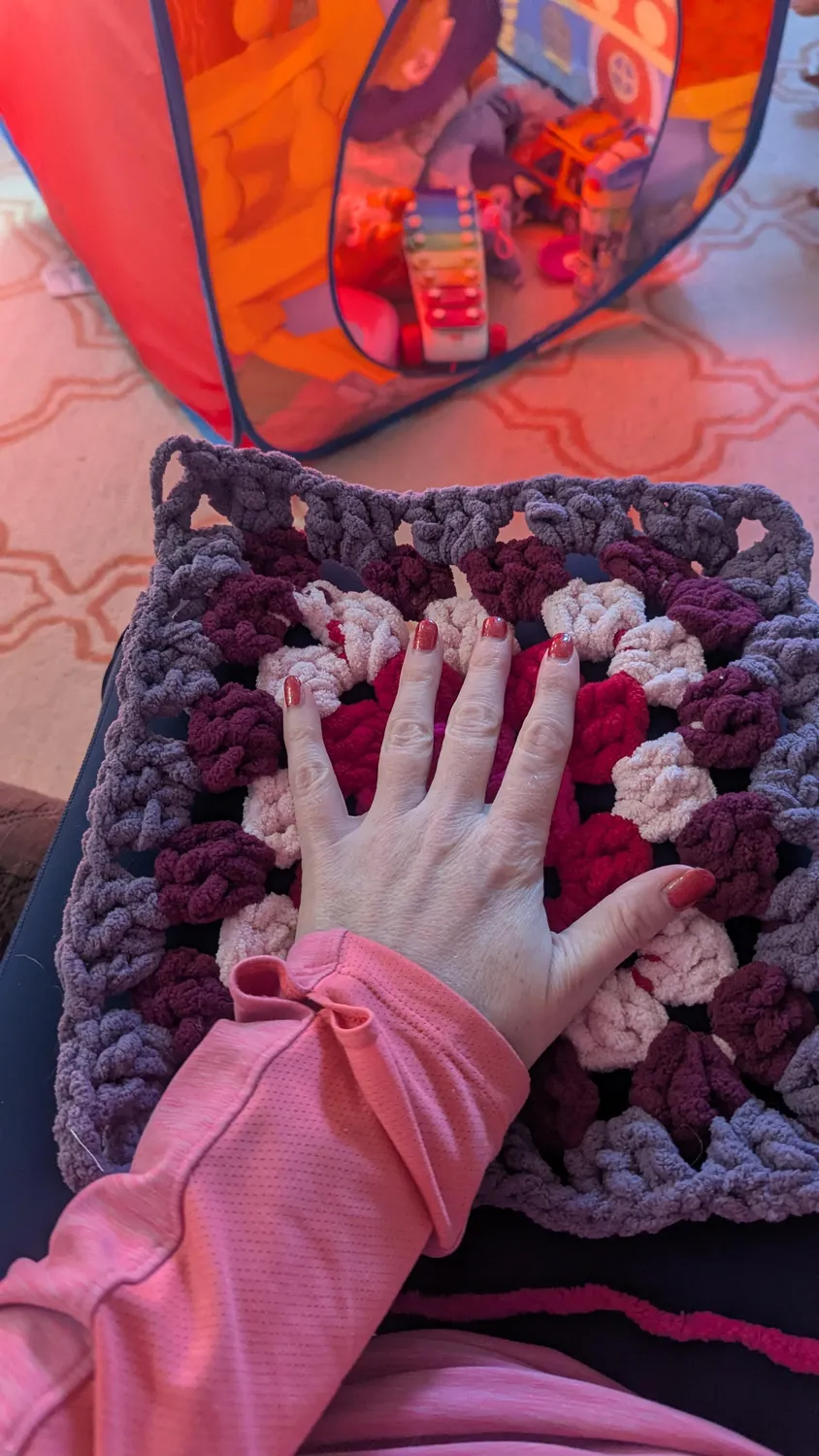 Bernat All In One Blanket Granny Chenillegarn Farbwechsel