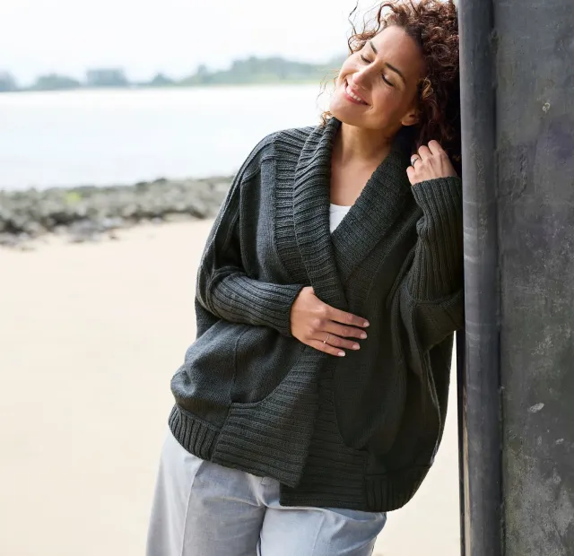 Rosy Green Wool Festa Cardigan Strickanleitung Deutsch PDF