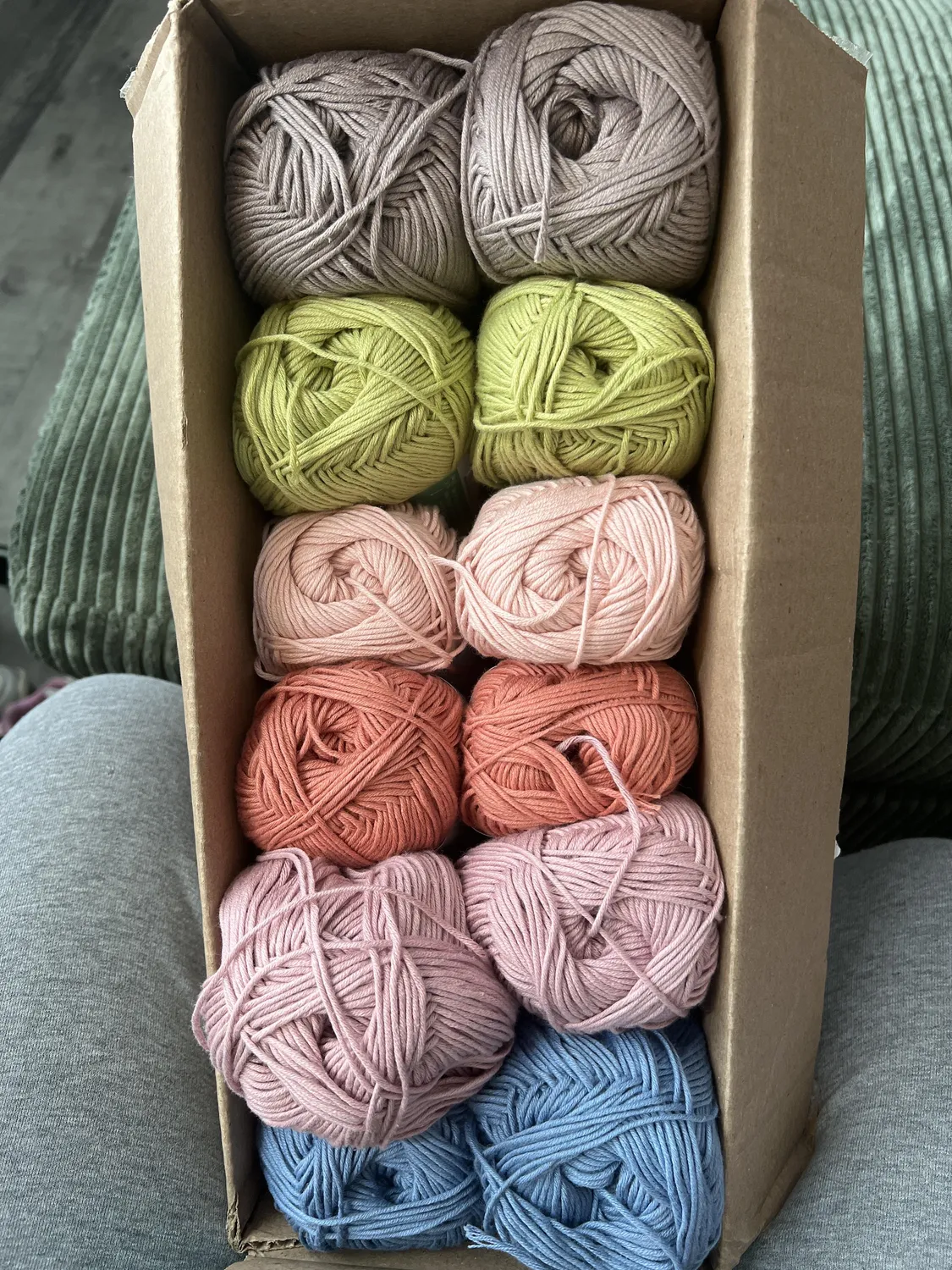 Bernat Softee Baby Wollset Box Taupe Coral 6-farbig
