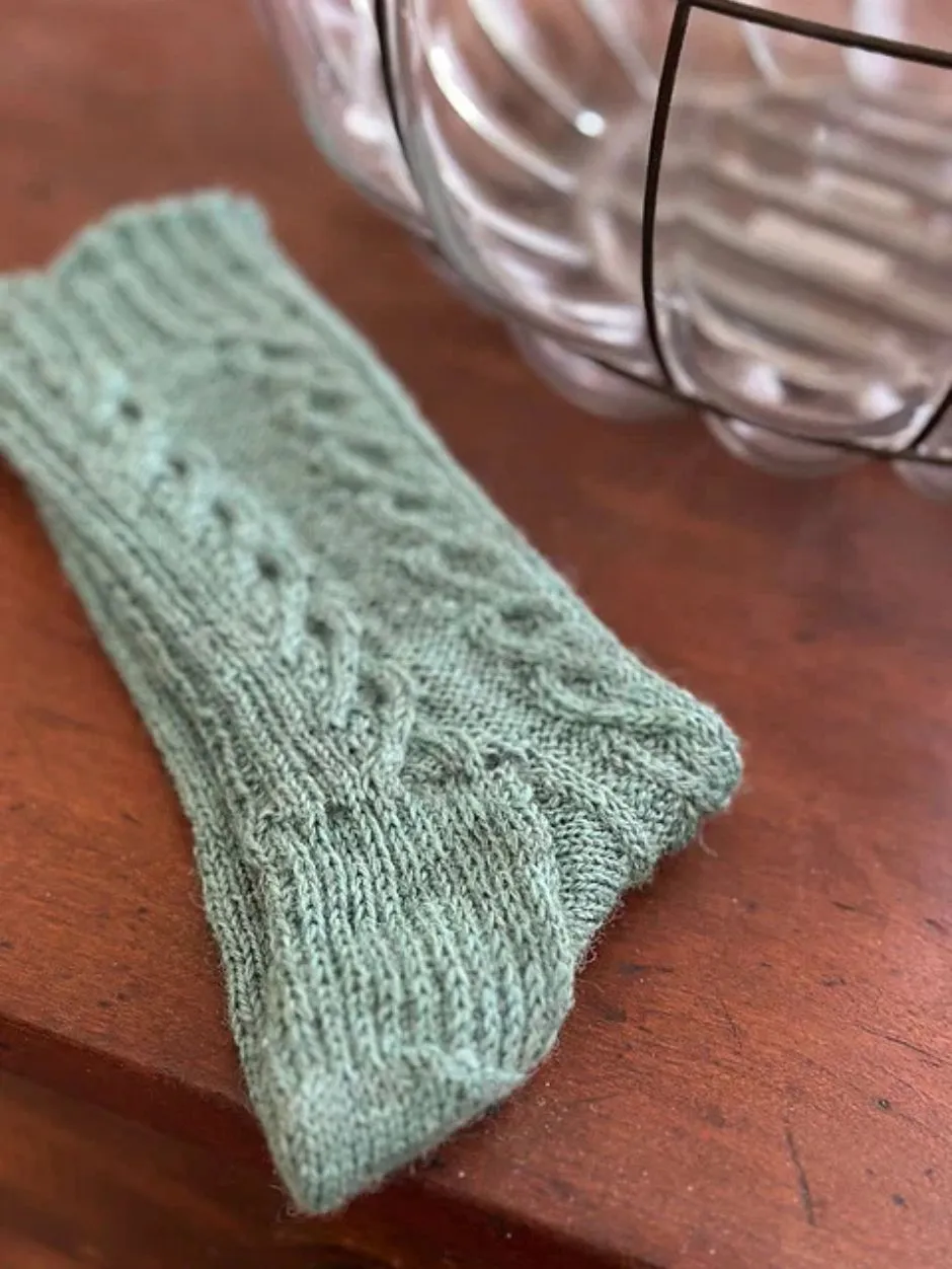 John Arbon Wind Moon Socks Strickkit Fuzzpig Sockenwolle