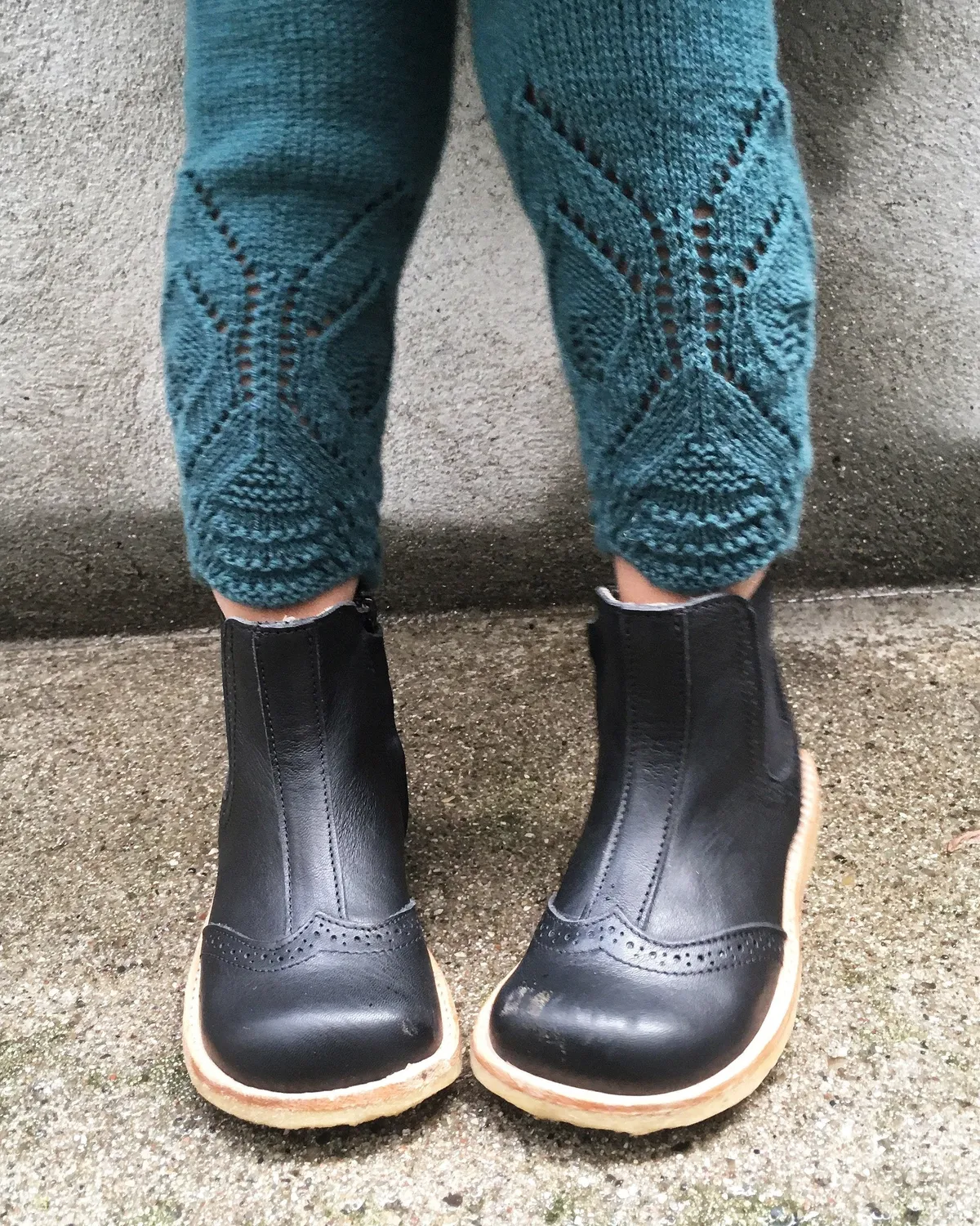 Knitting for Olive Lace Leggings Kinderhose Anleitung