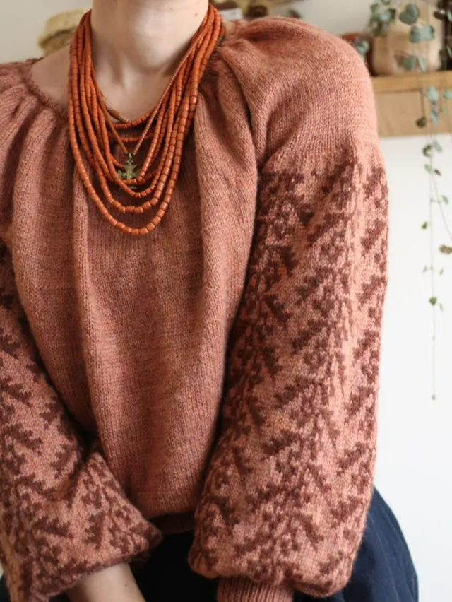 John Arbon Yarnadelic Ornata Blouse Strickkit Pink Moon Gr.1