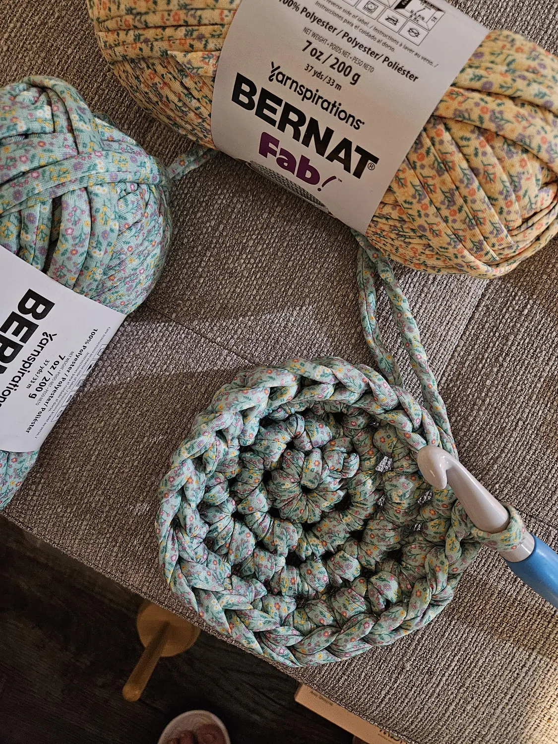 Bernat Fab Wolle Garden Party 200g gemustert