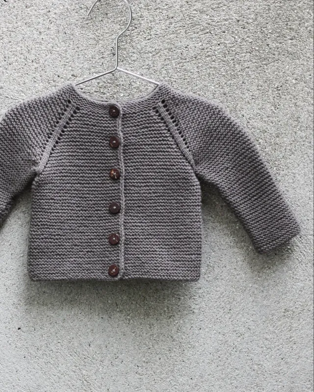 Knitting for Olive Garter Cardigan Baby Anleitung deutsch