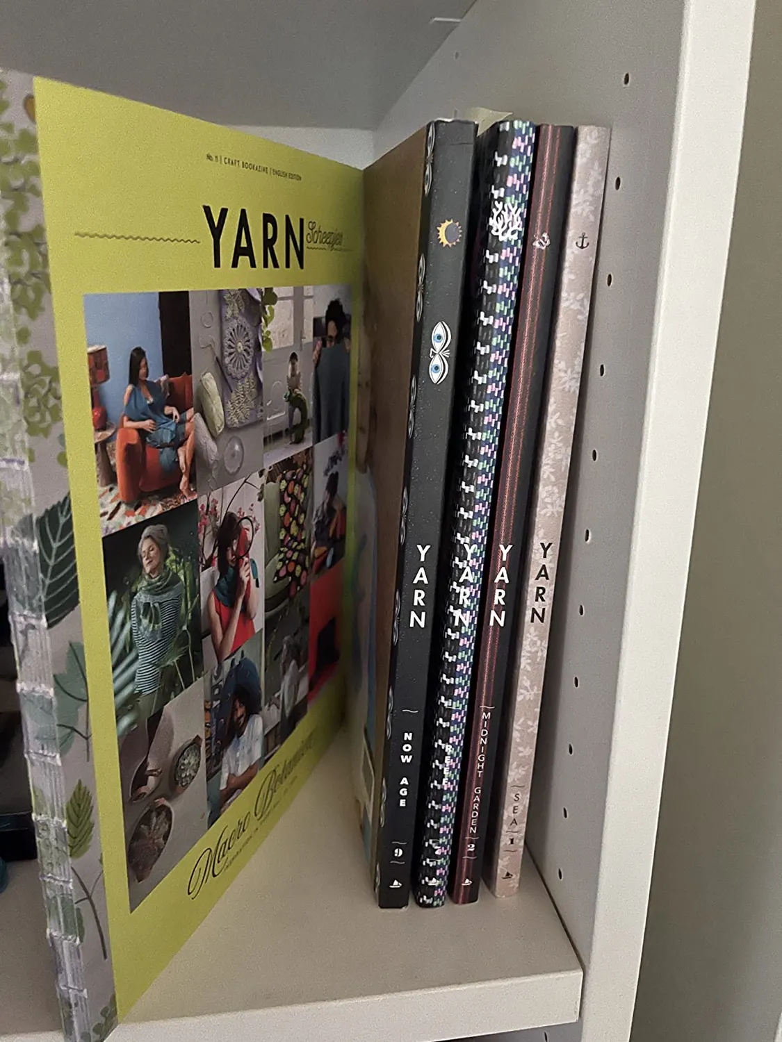 Scheepjes YARN Bookazine 11 Macro Botanica englisch