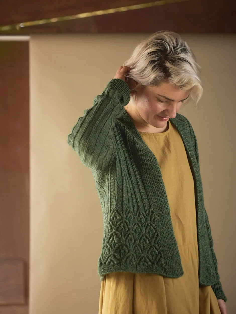 John Arbon Seafarer Thelma Cardigan Strickkit Nessie Gr.1