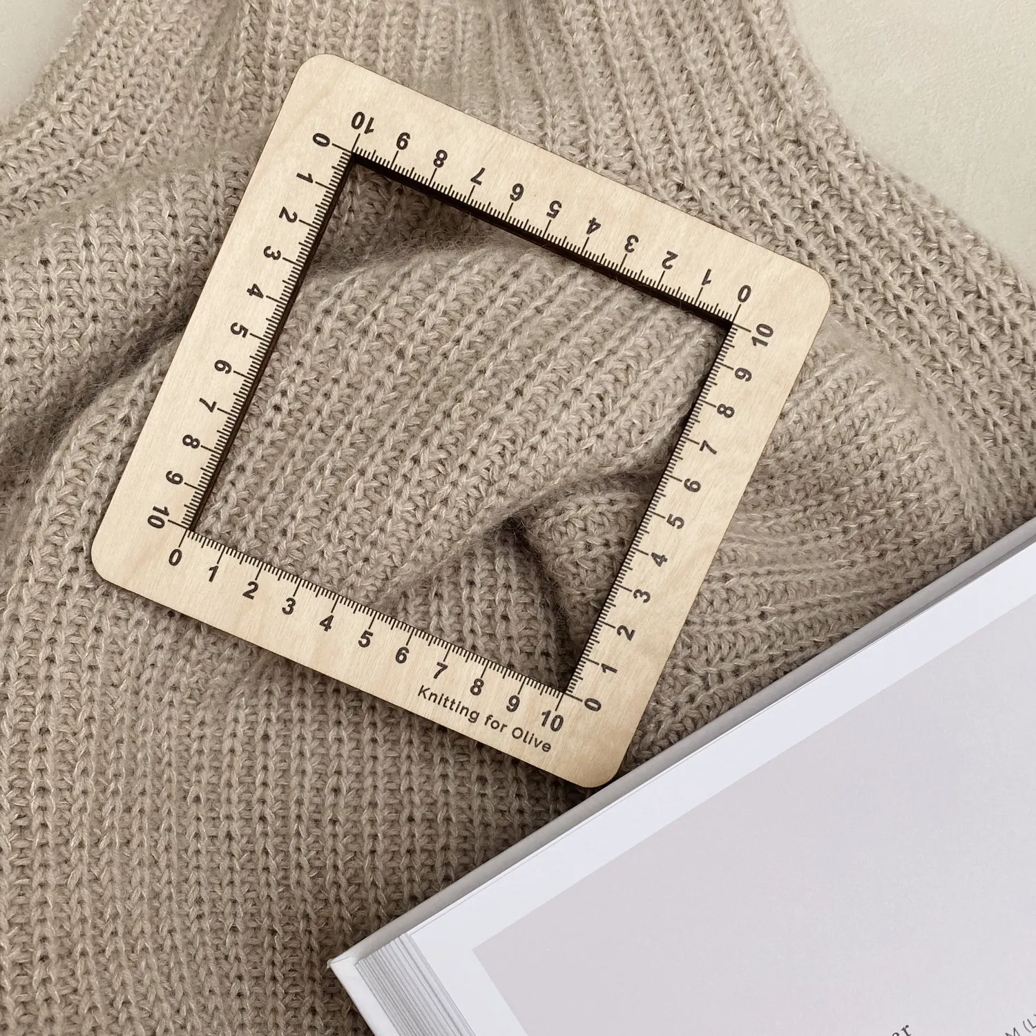 Knitting for Olive Maschenlehre Stricklineal Holz 14cm beidseitig