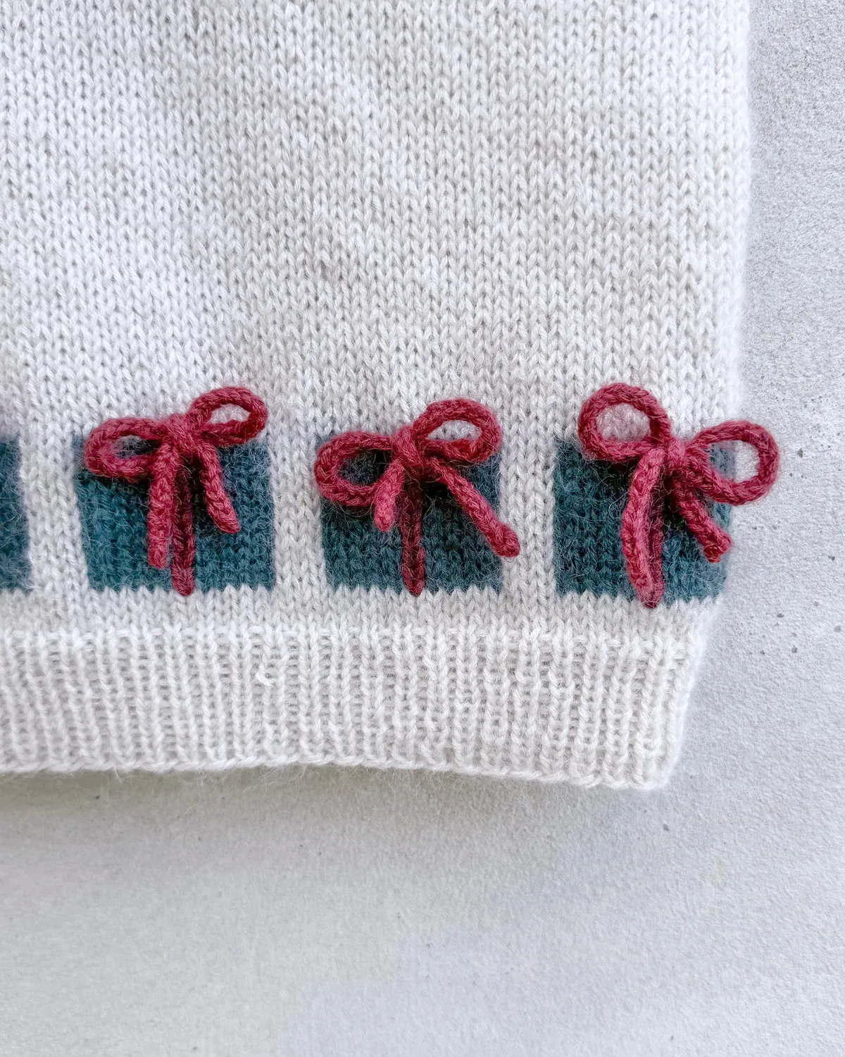 Knitting for Olive Christmas Morning Slipover Anleitung Deutsch 1-10 Jahre