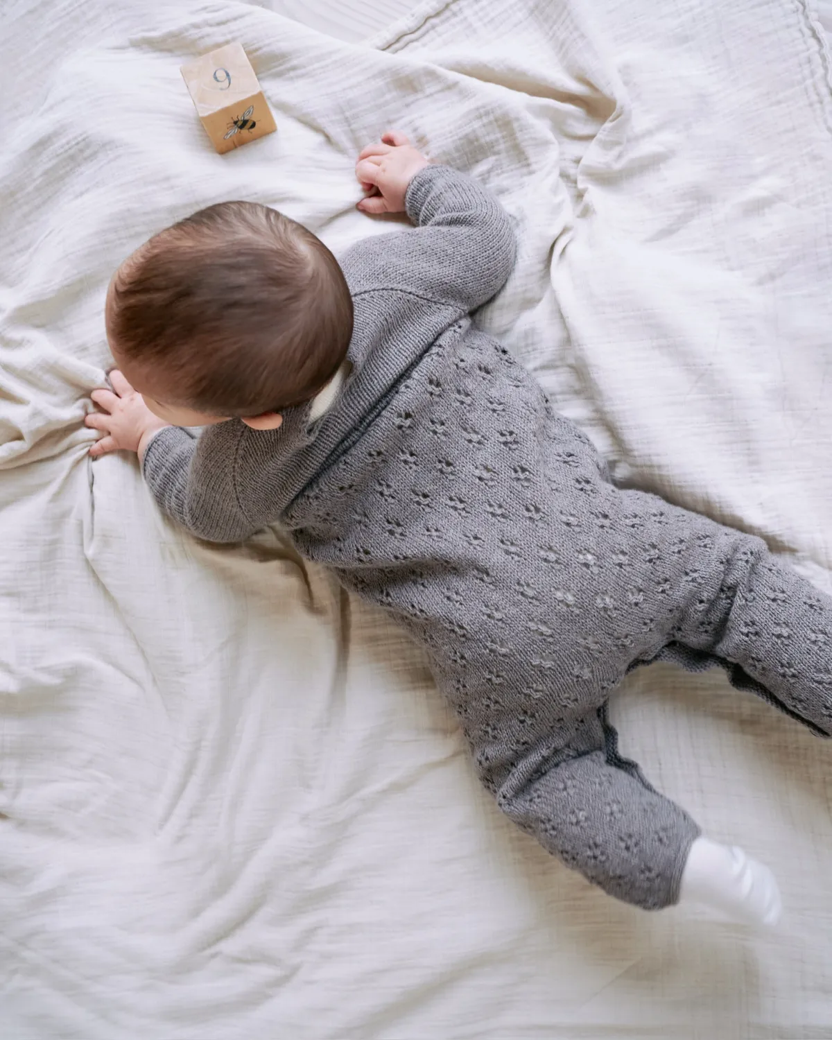 Knitting for Olive Clover Jumpsuit Strickanleitung Baby Kleemuster