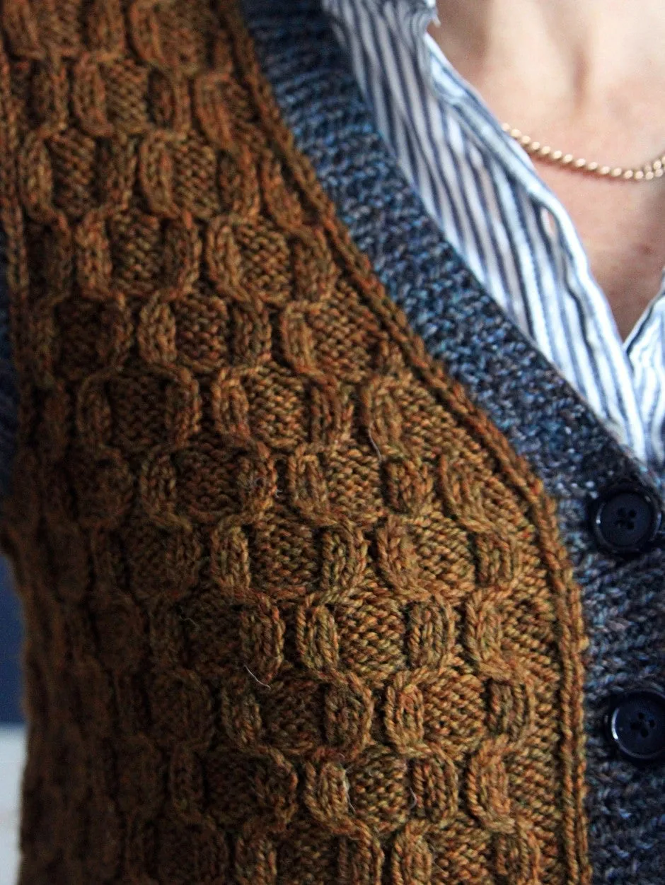 John Arbon Shruff's End Vest Strickkit Worsted Gr.1-3