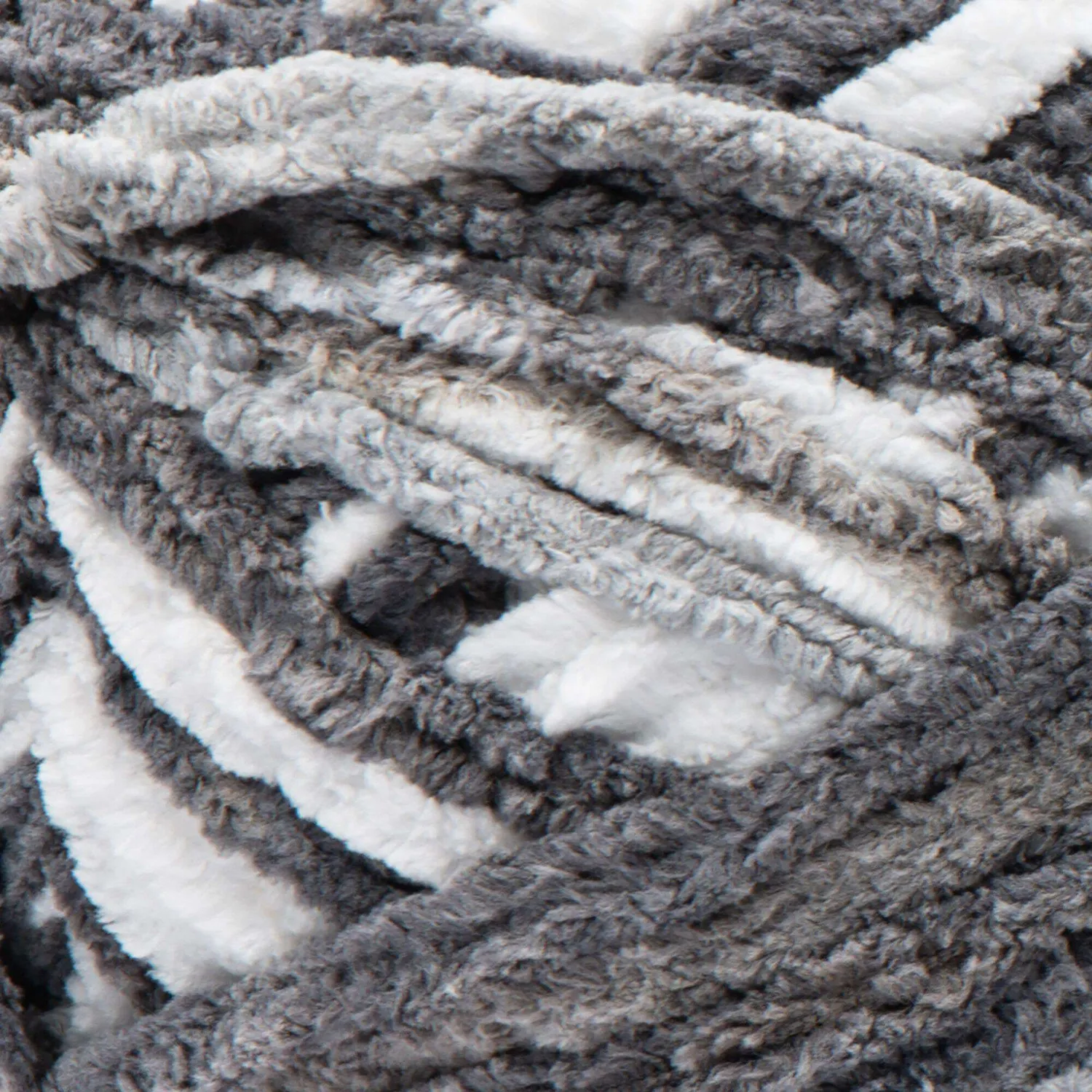 Bernat Blanket Tie Dye-ish Chenillewolle 300g Batik