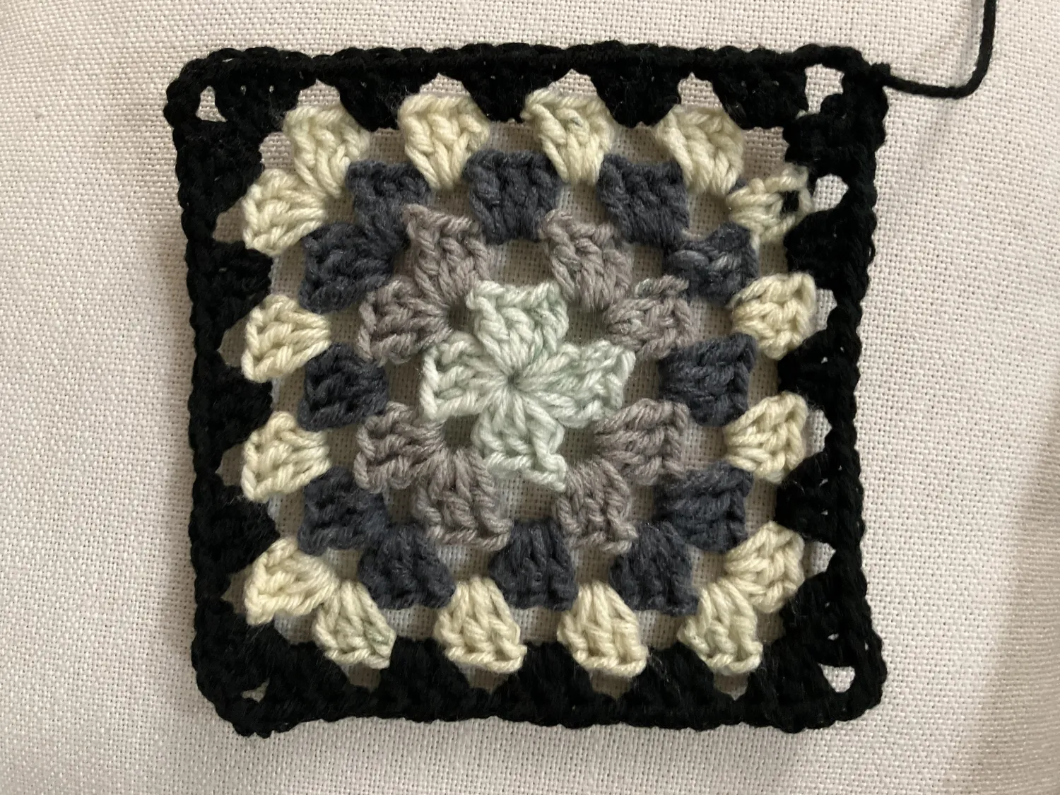 Bernat Blanket Mystery Box Chenillewolle Set