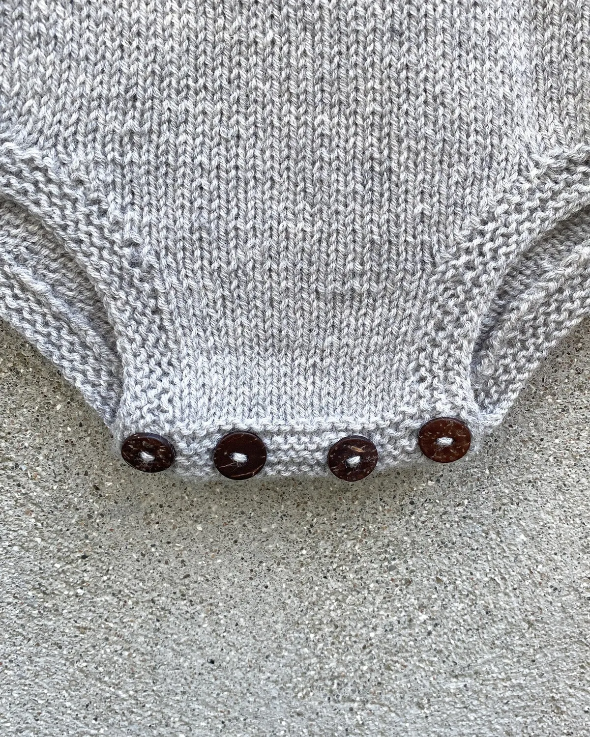 Knitting for Olive Roxy Romper Strickanleitung Deutsch 6-24 M
