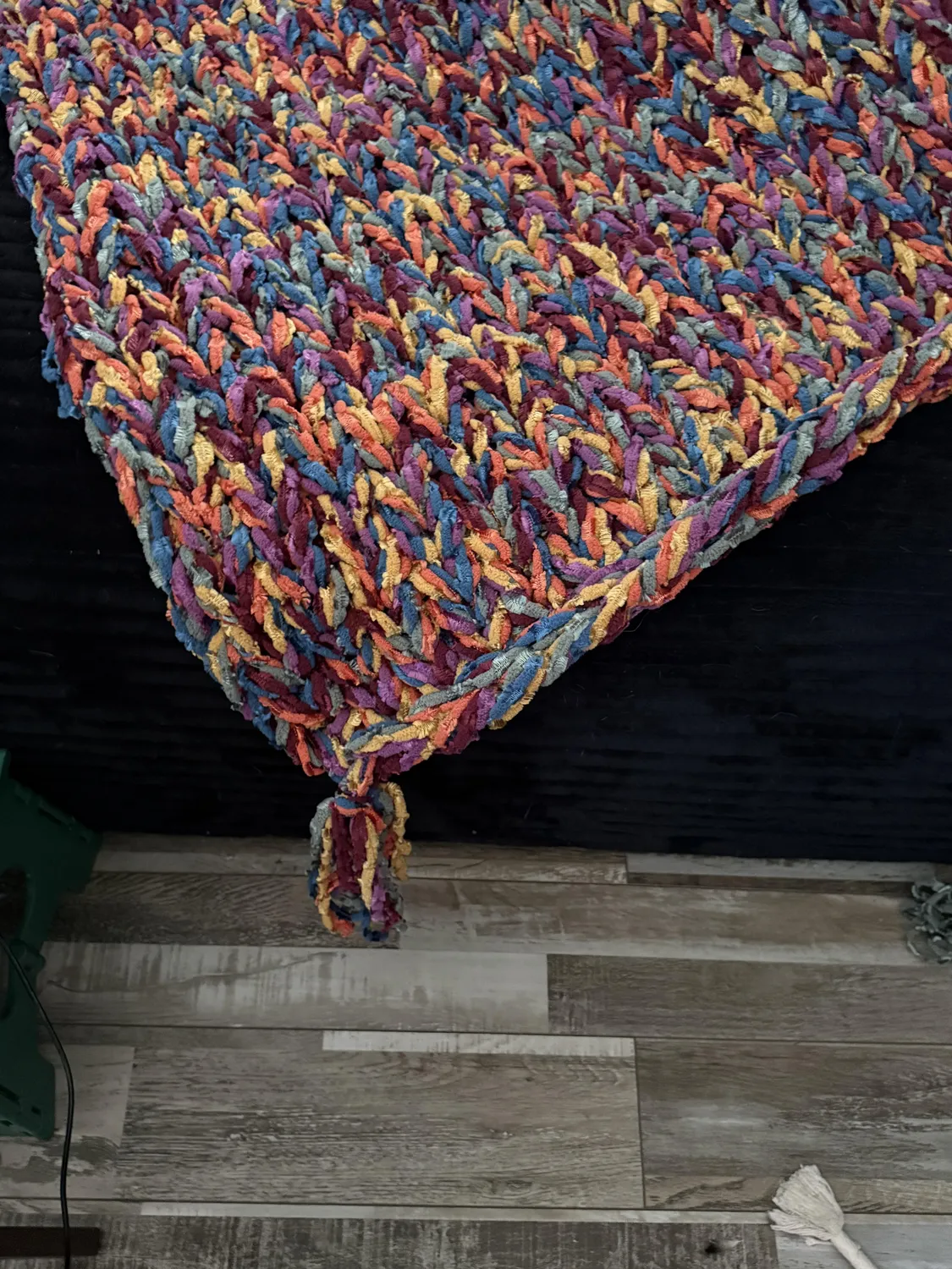Bernat Blanket Matte & Shiny Chenillewolle 300g Glanzgarn Decke