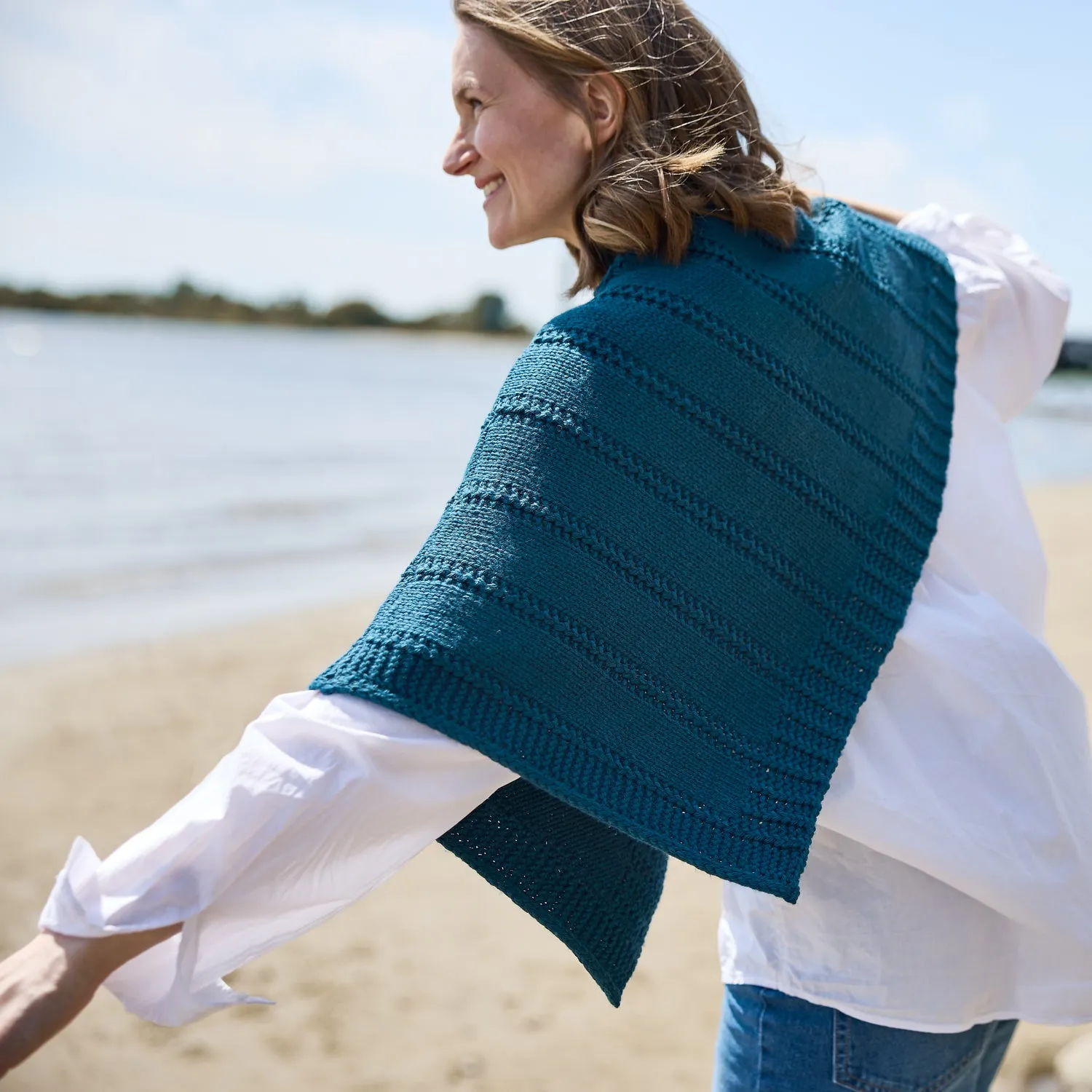Rosy Green Wool Tenang Poncho Strickanleitung Download Ährenmuster