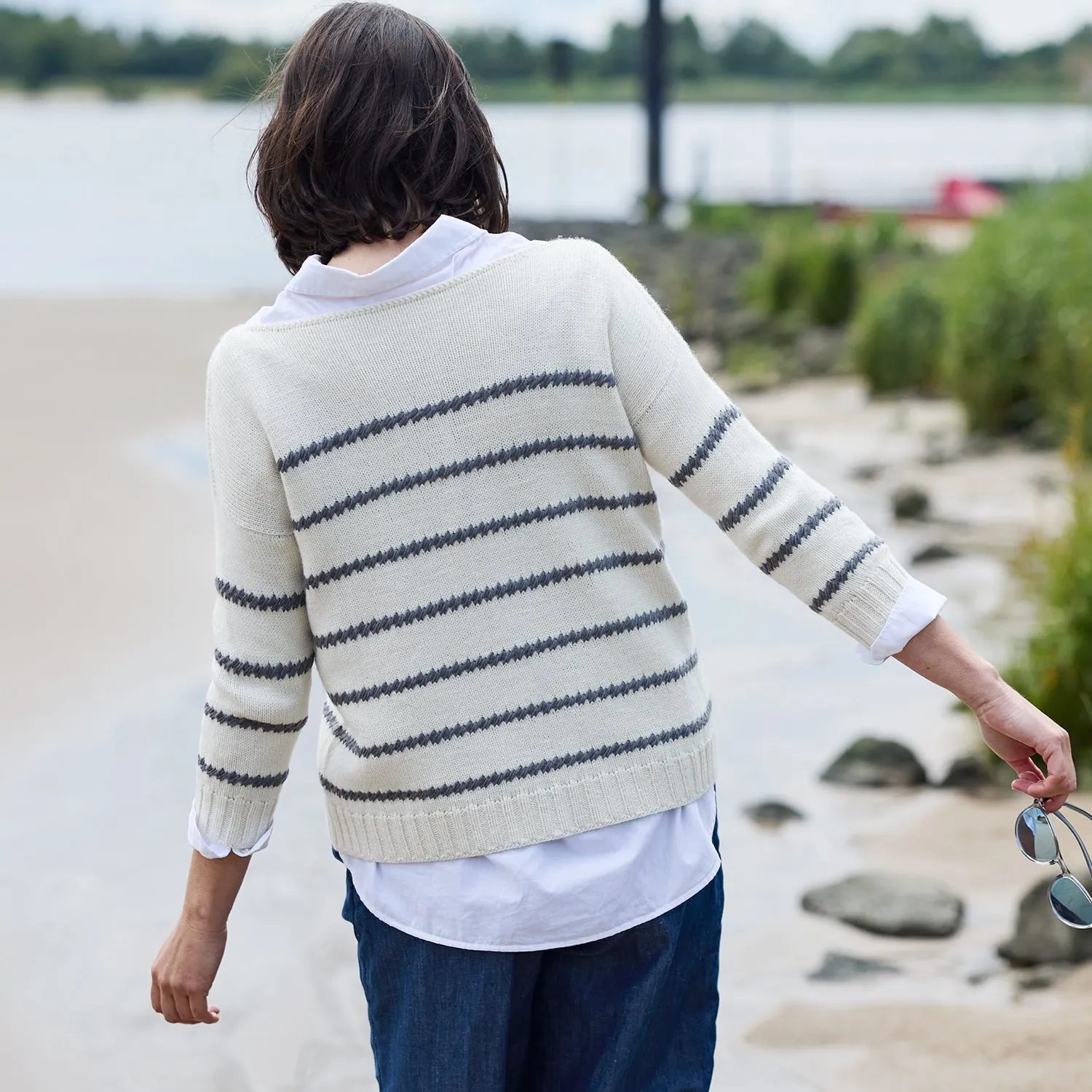 Rosy Green Wool Whispering Breeze Strickanleitung Pullover PDF Streifen