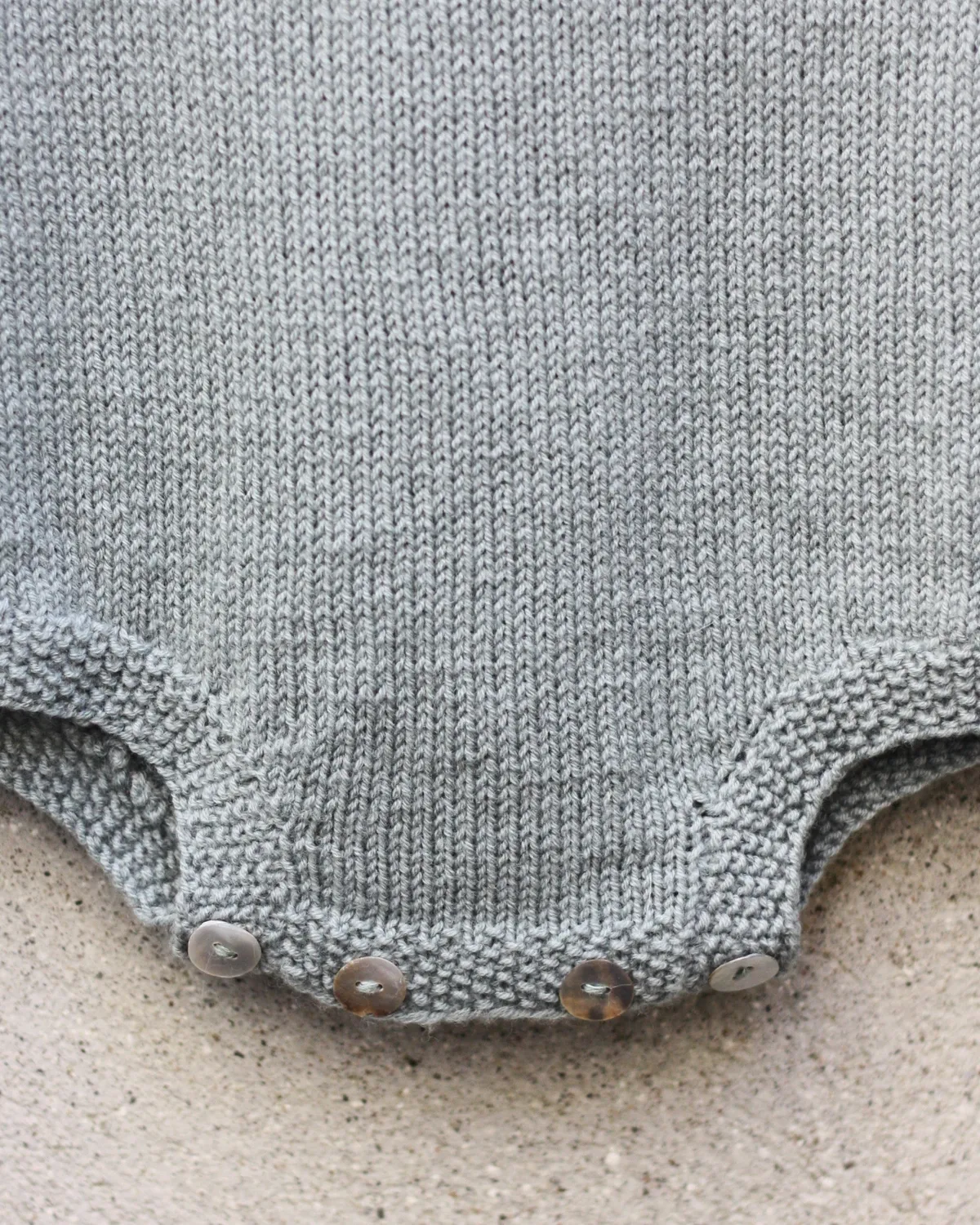 Knitting for Olive Pearl Romper Anleitung Deutsch 1-24 Monate