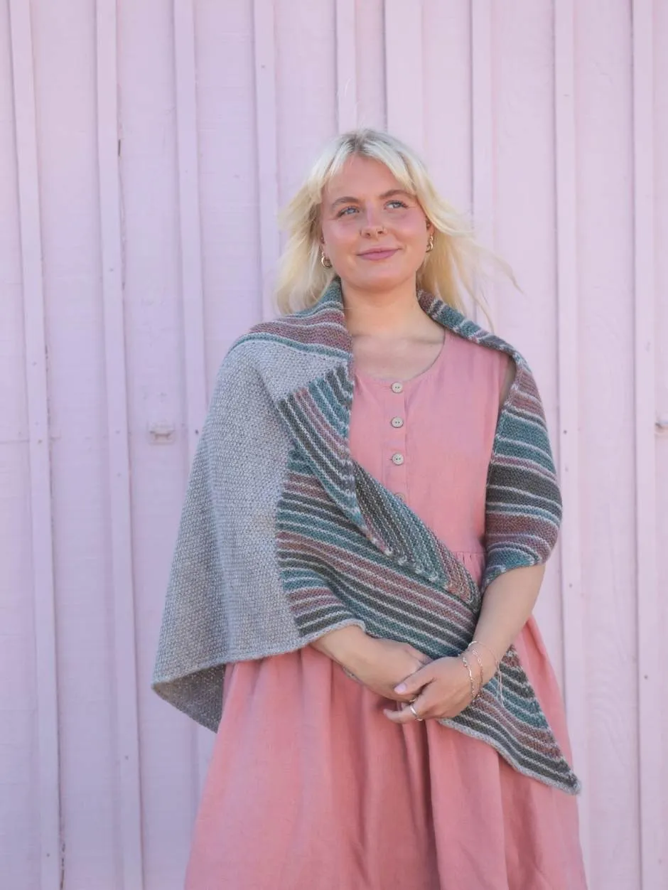 John Arbon La Baule Shawl Strickkit DK 6 Farben