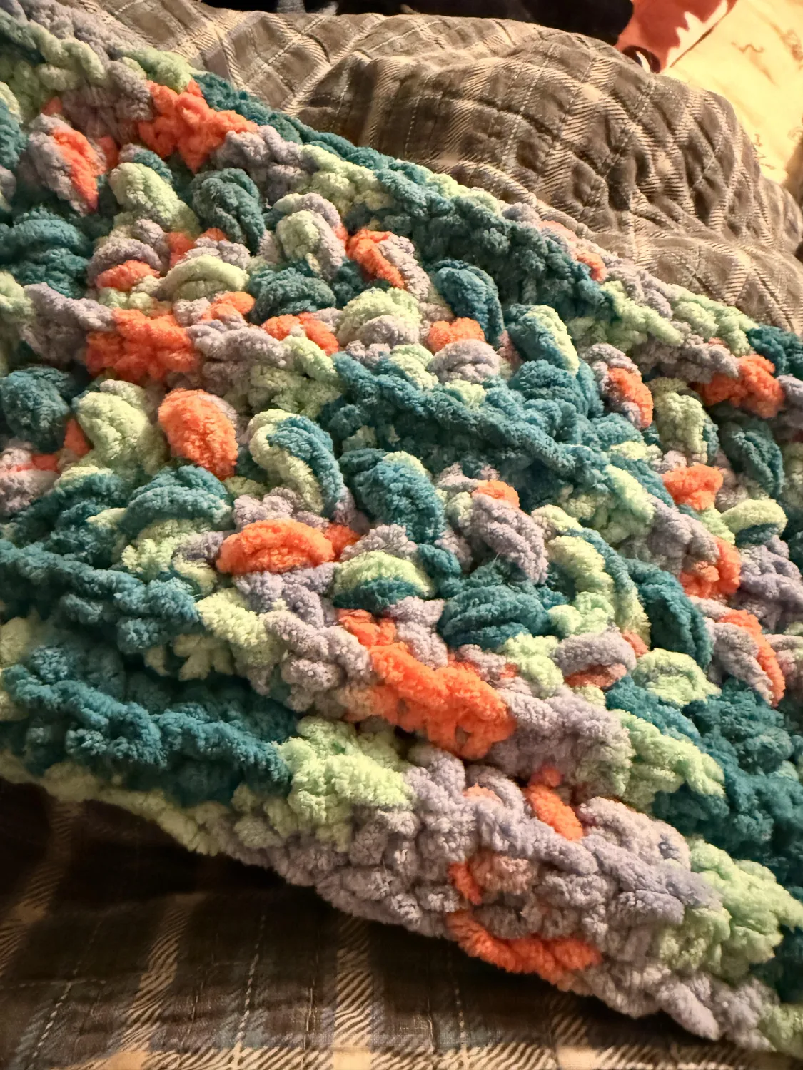 Bernat Blanket 2026 Chenillegarn 1000g Coral Reef plüschig