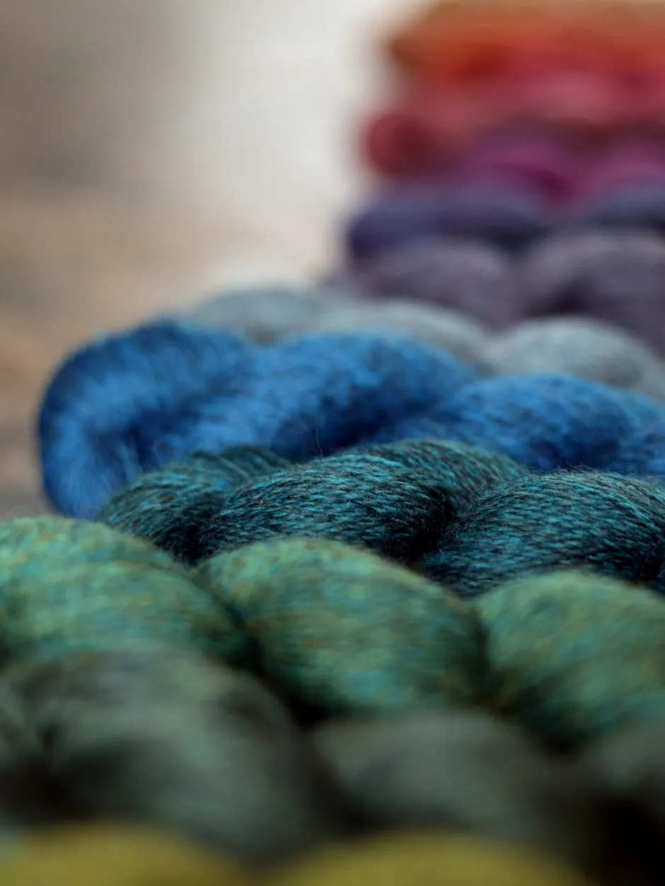 John Arbon Harvest Hues 4ply Wolle Silver Birch 100g meliert