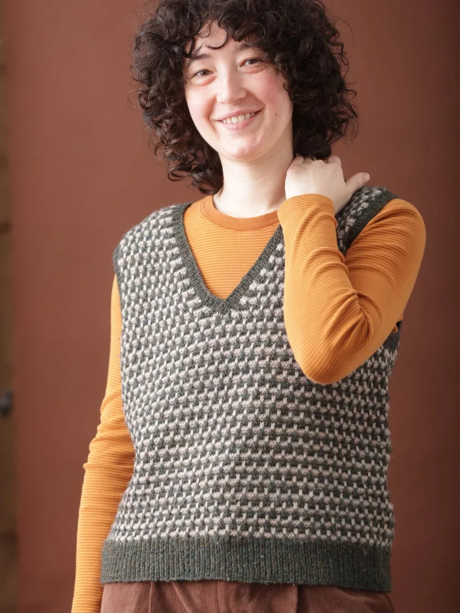 John Arbon Pandora's Love Vest Strickkit Sport Größe 1-2