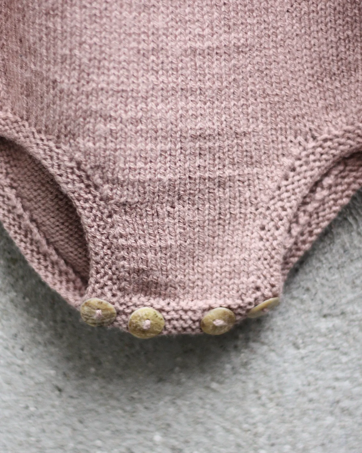Knitting for Olive Ruffle Romper Strickanleitung Deutsch