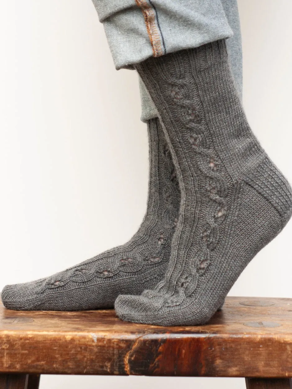 John Arbon Snappily Socks Strickkit Bulderin Clouds