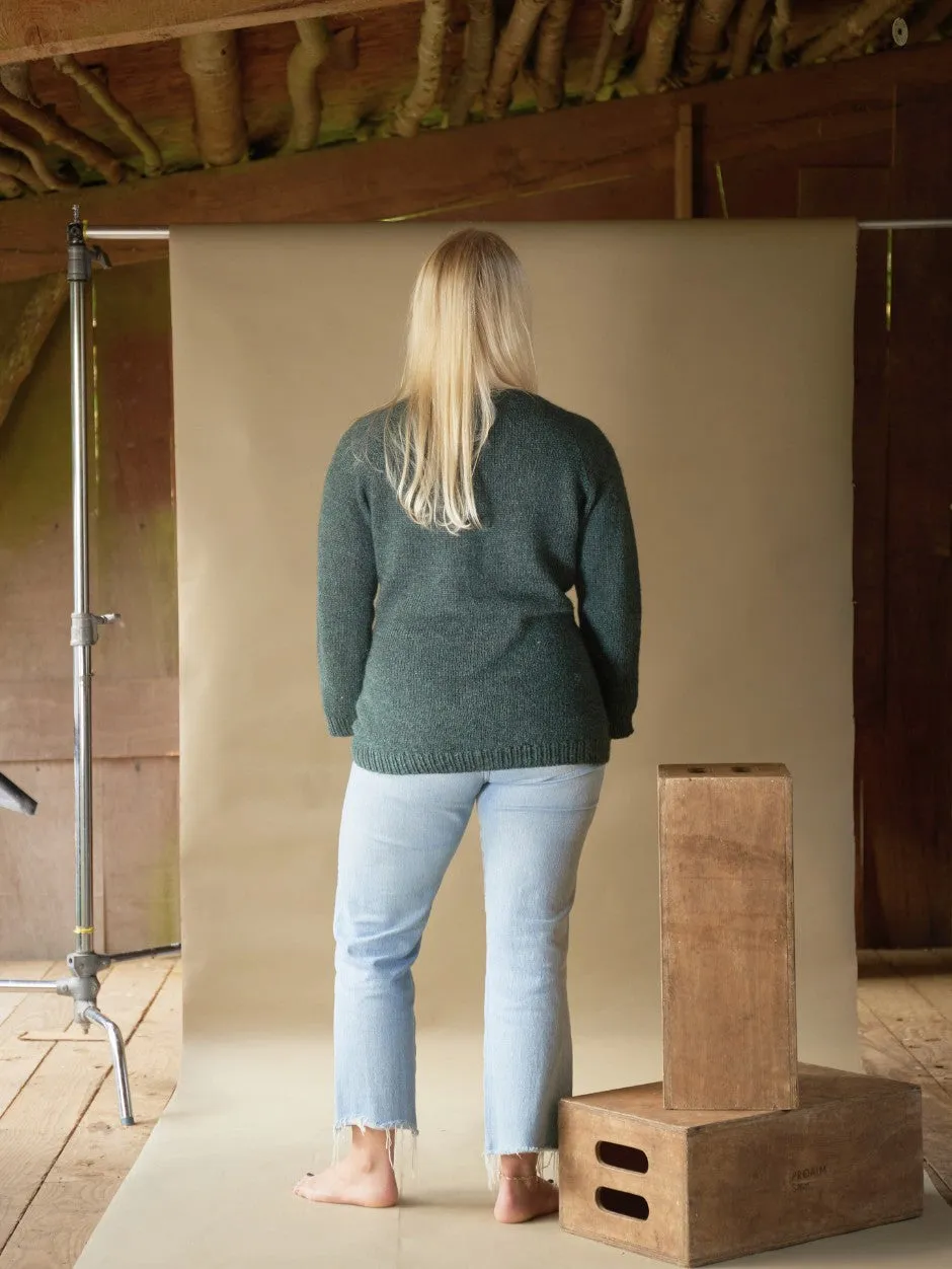 John Arbon Seafarer Wild Ivy Pullover Strickkit Hydra