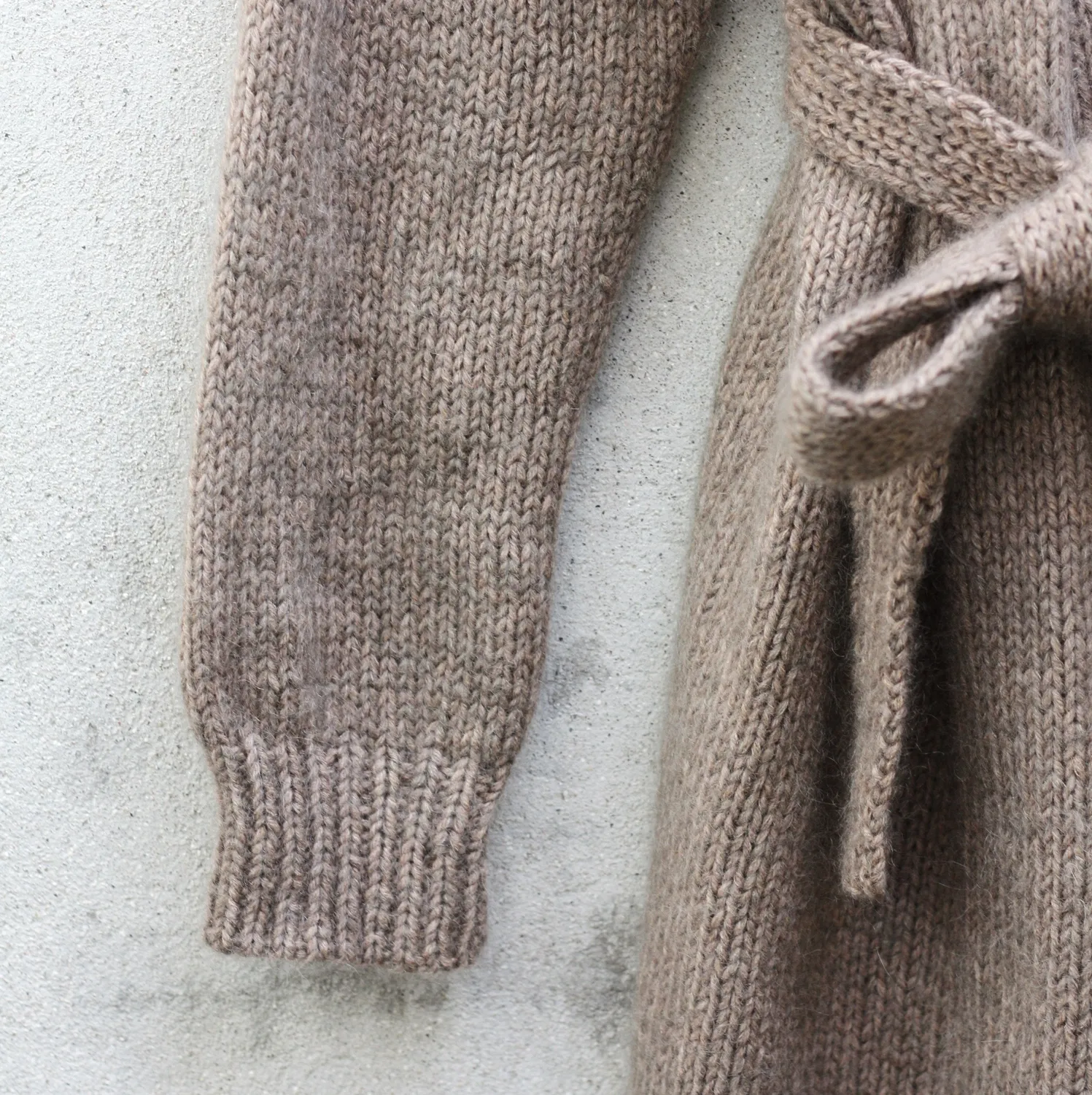 Knitting for Olive Charles Grey Cardigan Strickanleitung Deutsch