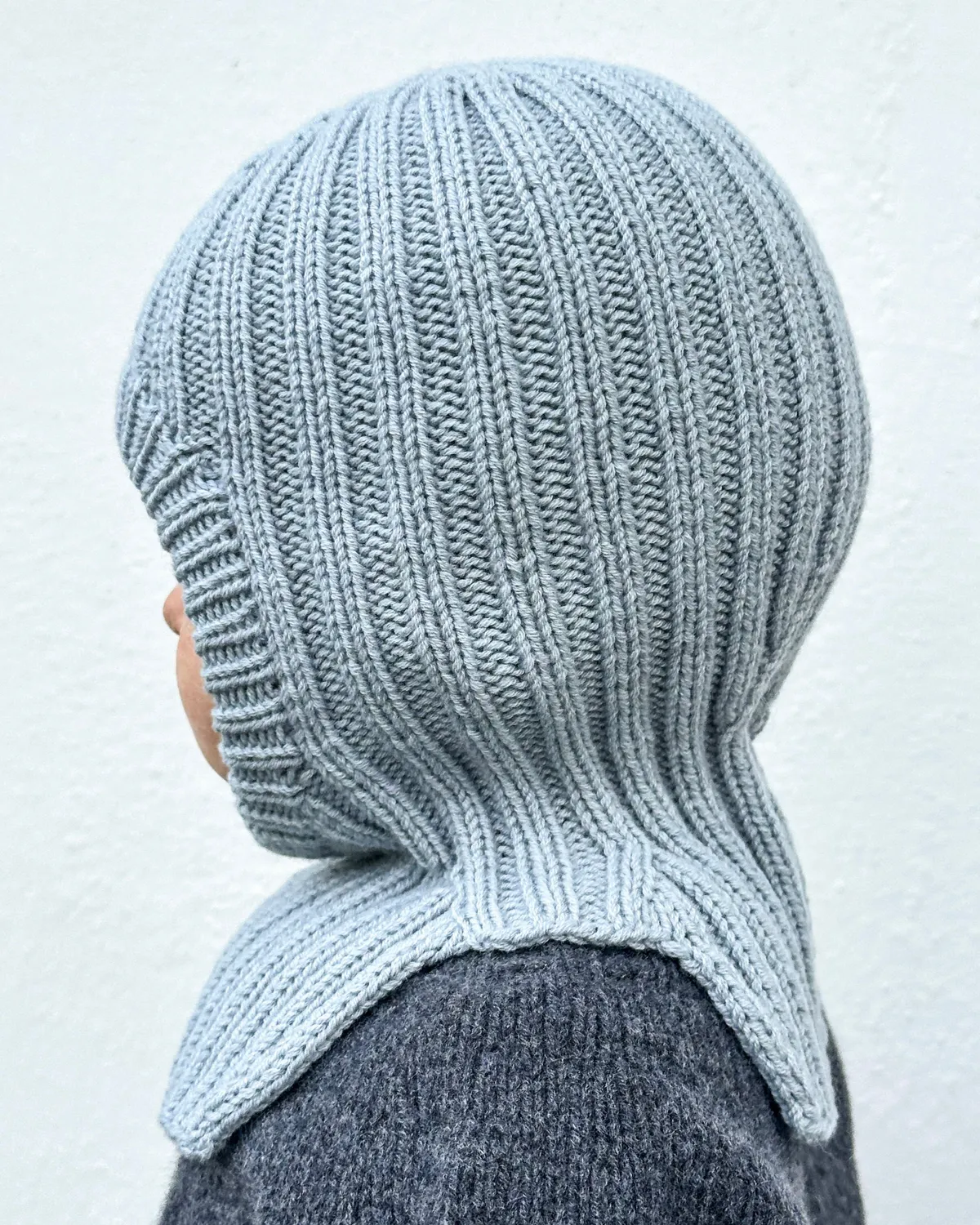 Olive's Ribbed Balaclava Anleitung deutsch Sturmhaube Rippenmuster