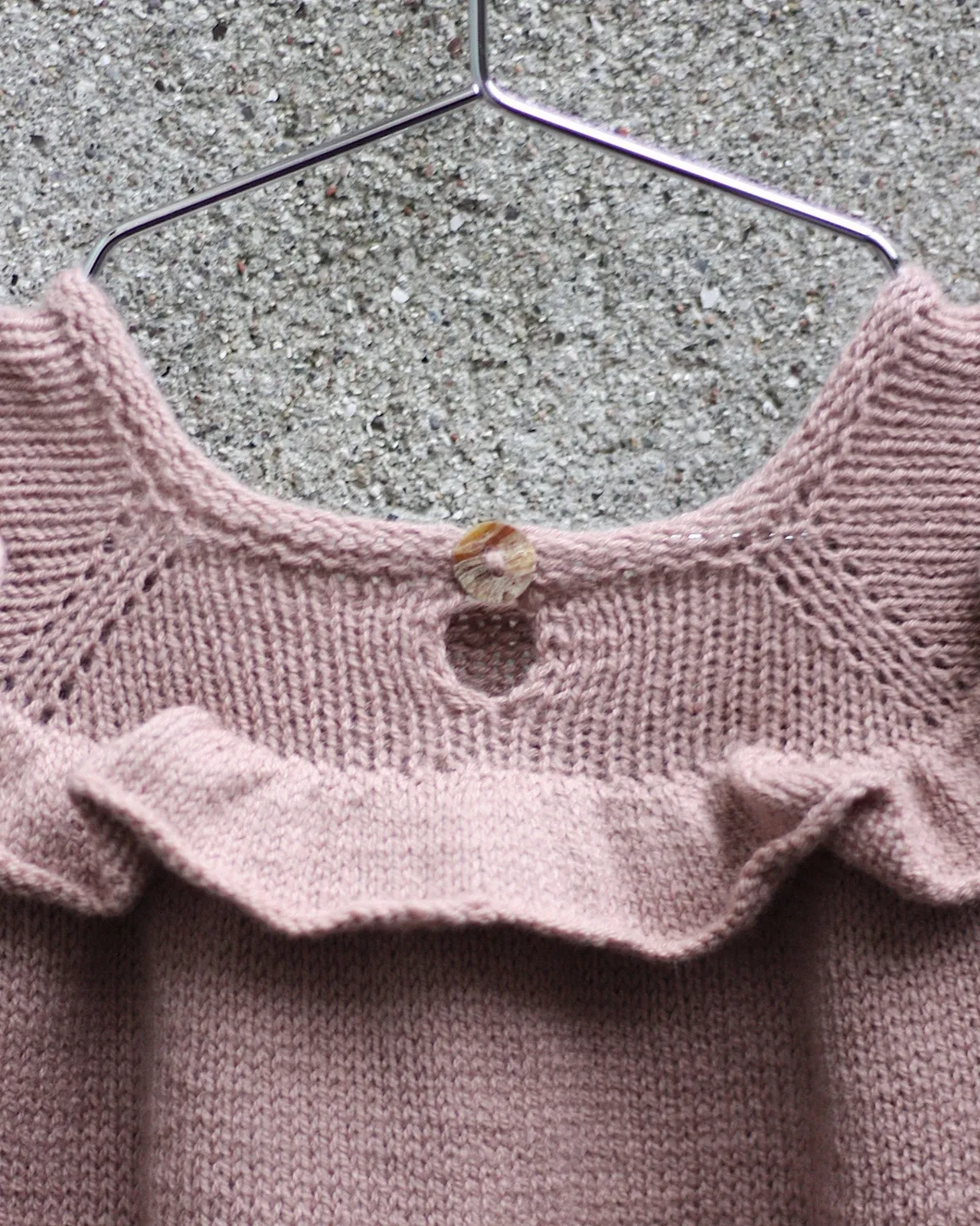 Knitting for Olive Ruffle Romper Strickanleitung Deutsch