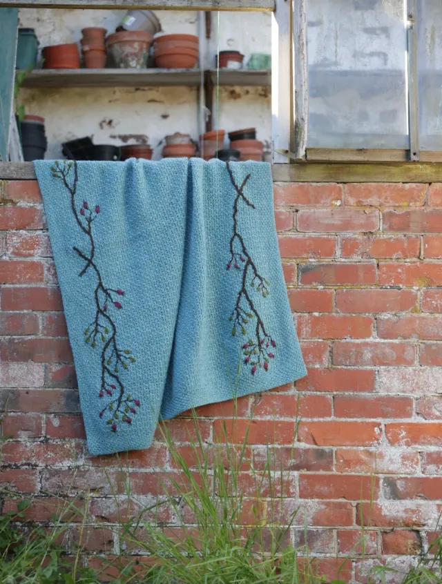 John Arbon Rambling Rose Decken-Strickkit Sunflowers