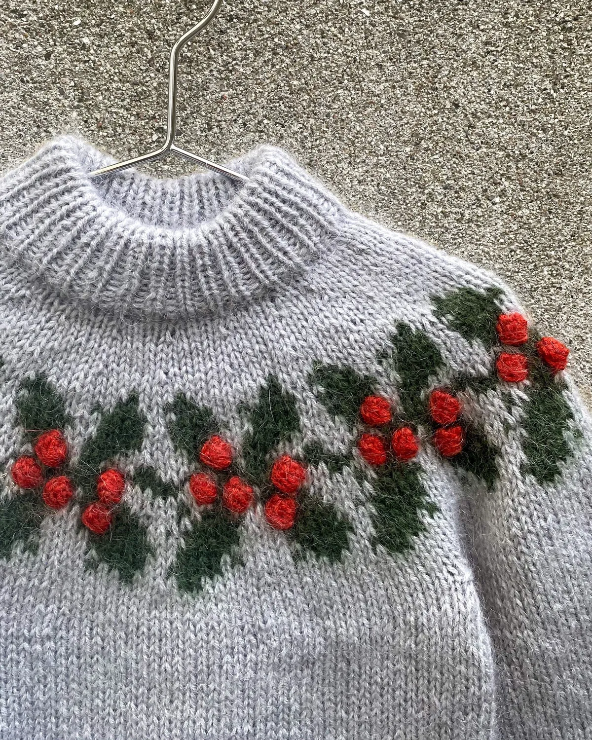 Knitting for Olive Holly Sweater Strickanleitung Kinder deutsch Rundpasse