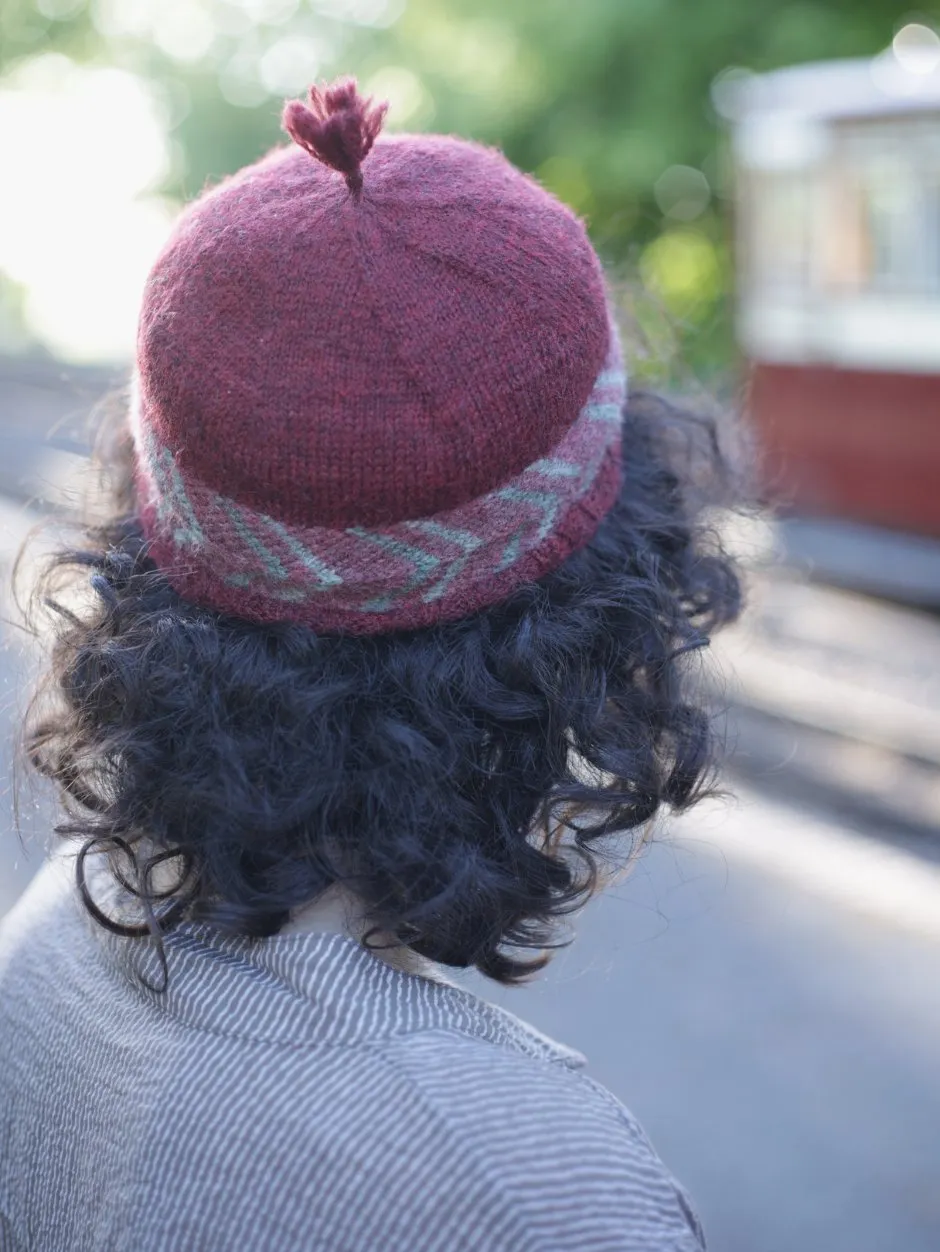 John Arbon Semaphore Signal Hat Strickset Moon Bloom 4ply