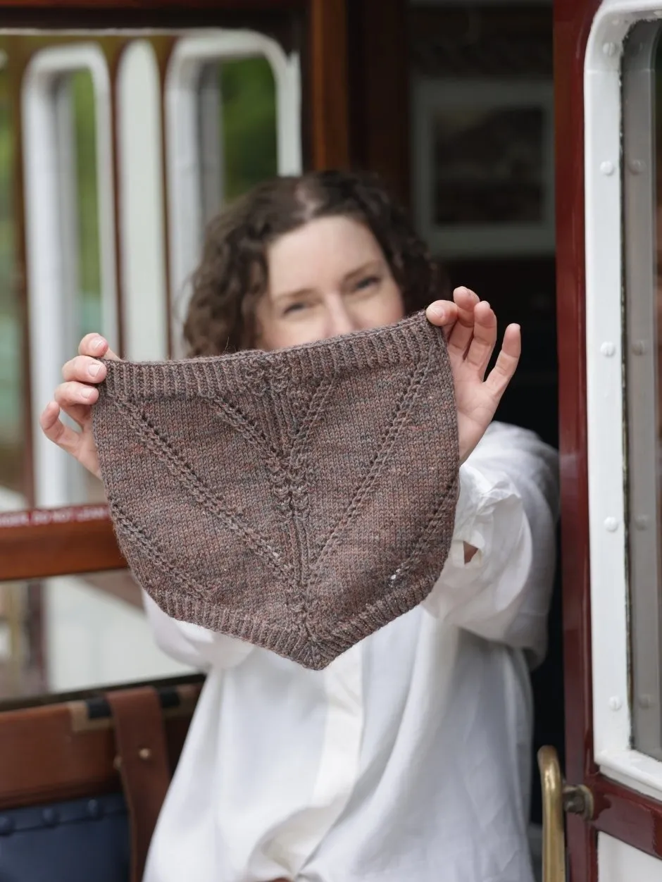 John Arbon Brunel Cowl und Shawl Strickset Seafarer