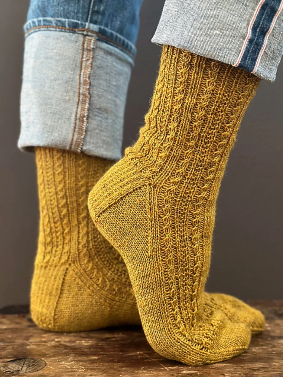 John Arbon Drumblebee Socks Strickset Drumble Gelb Zopf