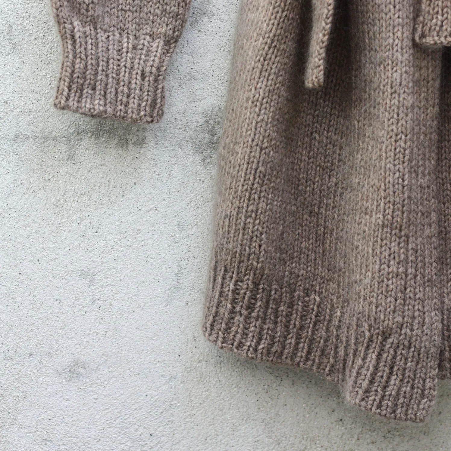 Knitting for Olive Charles Grey Cardigan Strickanleitung Deutsch