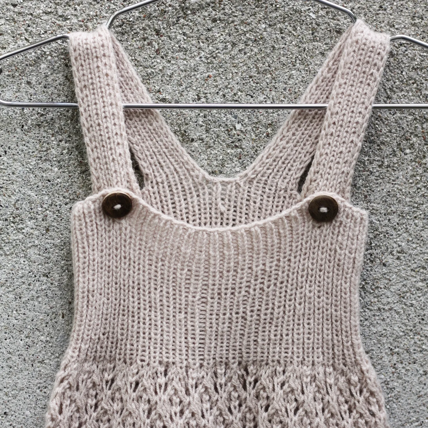 Knitting for Olive Uma Suit Strickanleitung Strampler Lochmuster
