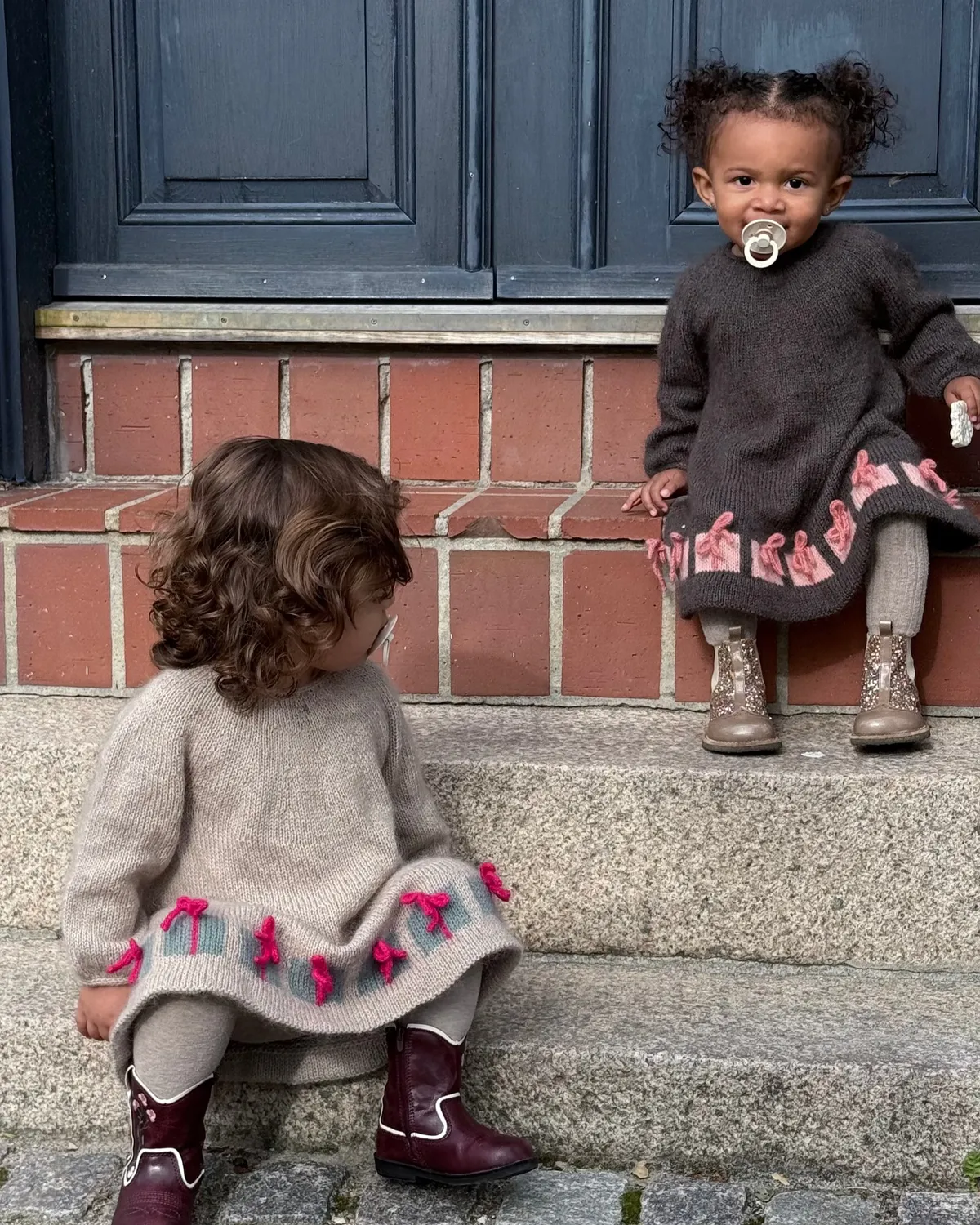 Knitting for Olive Christmas Morning Dress Anleitung deutsch 1-8J
