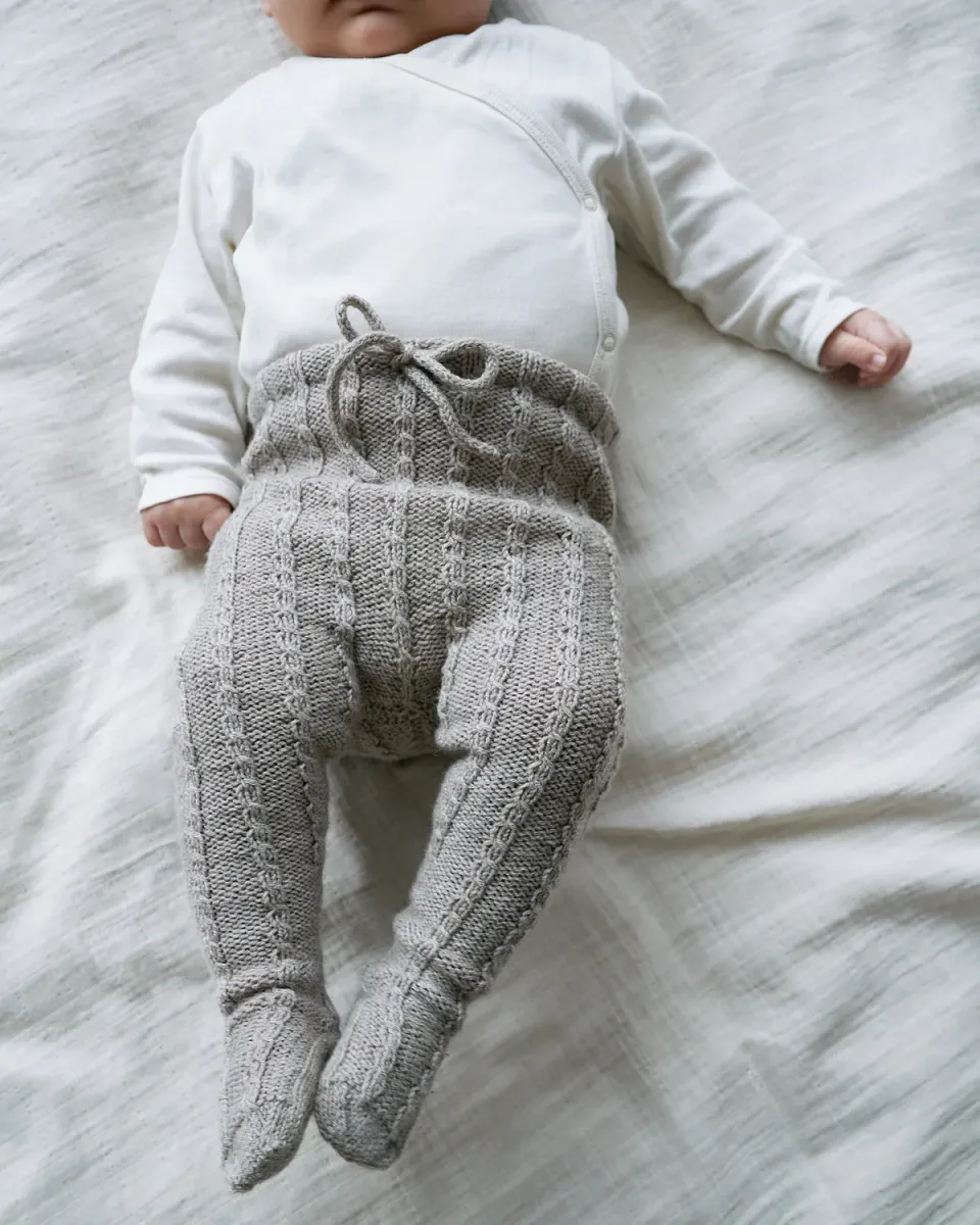 Knitting for Olive Cable Tights Strickanleitung Deutsch Baby Zopf