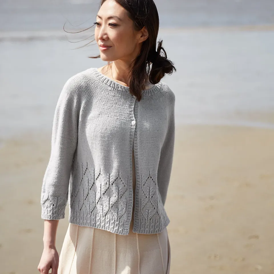 Rosy Green Wool Caresse Cardigan Strickanleitung Lace-Zopf