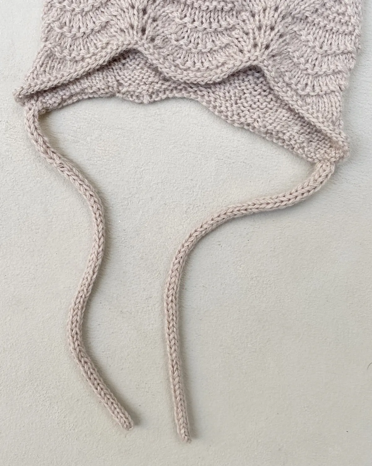 Knitting for Olive Lace Hat Strickanleitung Baby Deutsch