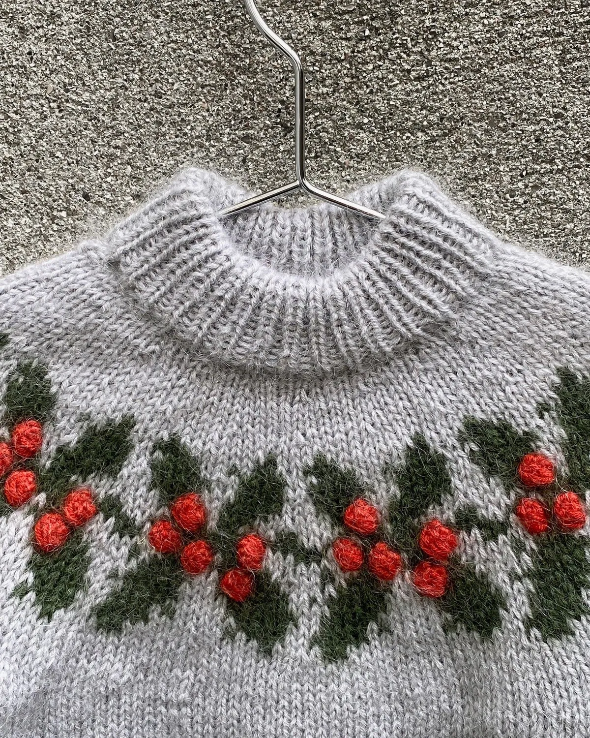 Knitting for Olive Holly Sweater Strickanleitung Kinder deutsch Rundpasse