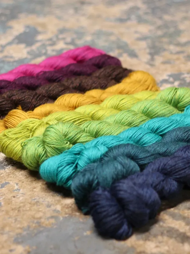 John Arbon Yarnadelic Sport Strickwolle Black Gold 100g