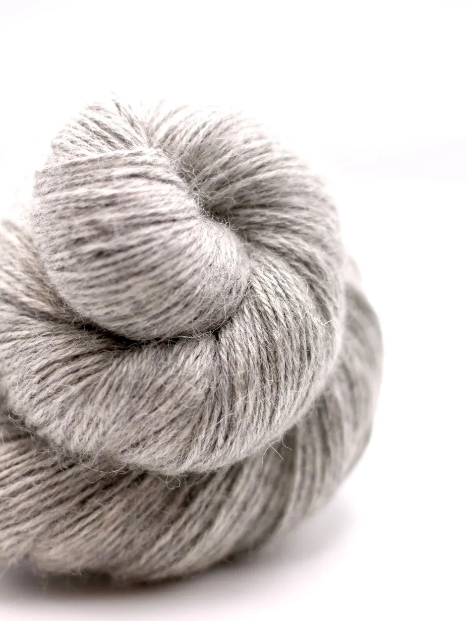 John Arbon Seafarer Lace Wolle Moby Dick 100g mit Seide