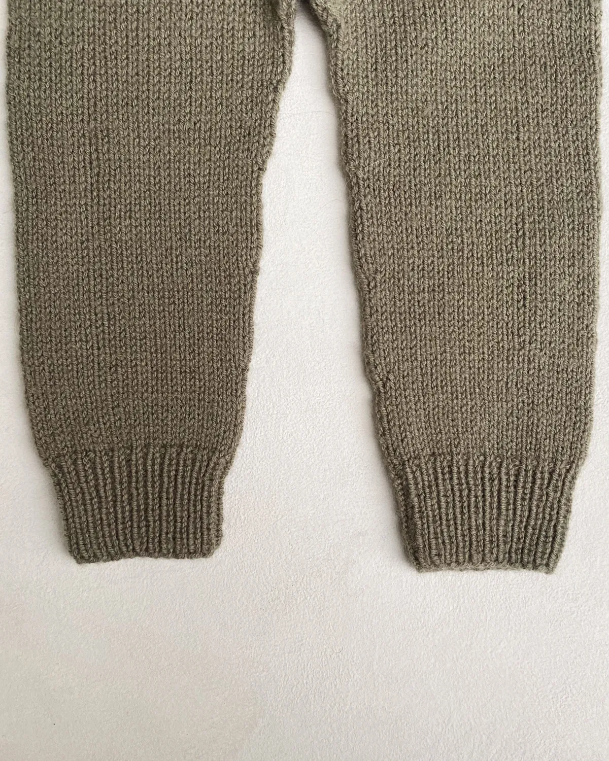 Knitting for Olive Olive's Leggings Strickanleitung Deutsch Baby