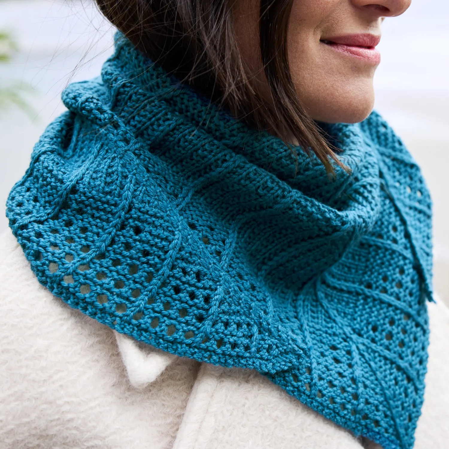 Rosy Green Wool Flow of Life Tuch Strickanleitung Deutsch 1 Strang