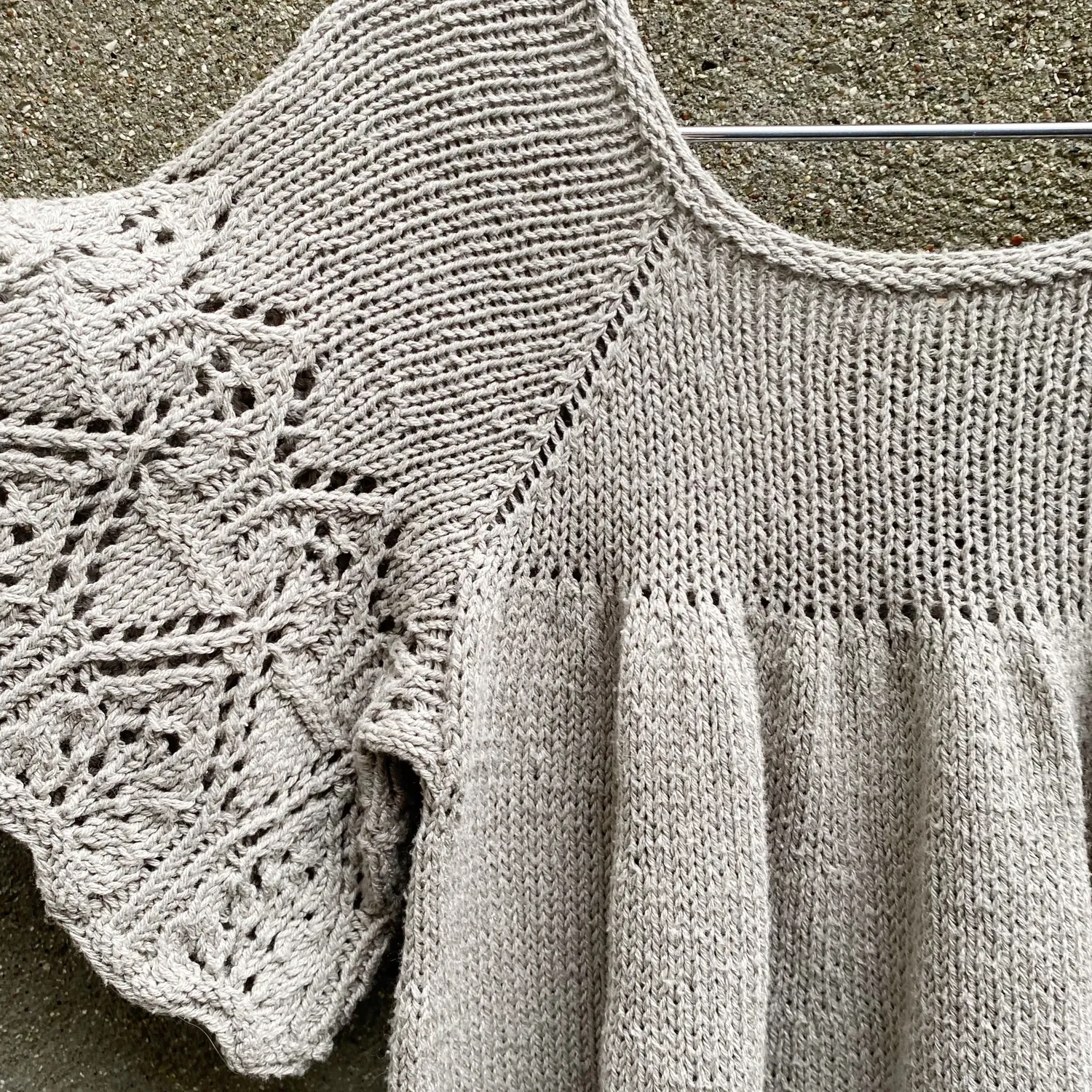 Knitting for Olive Lace Bat Anleitung Kinderkleid deutsch